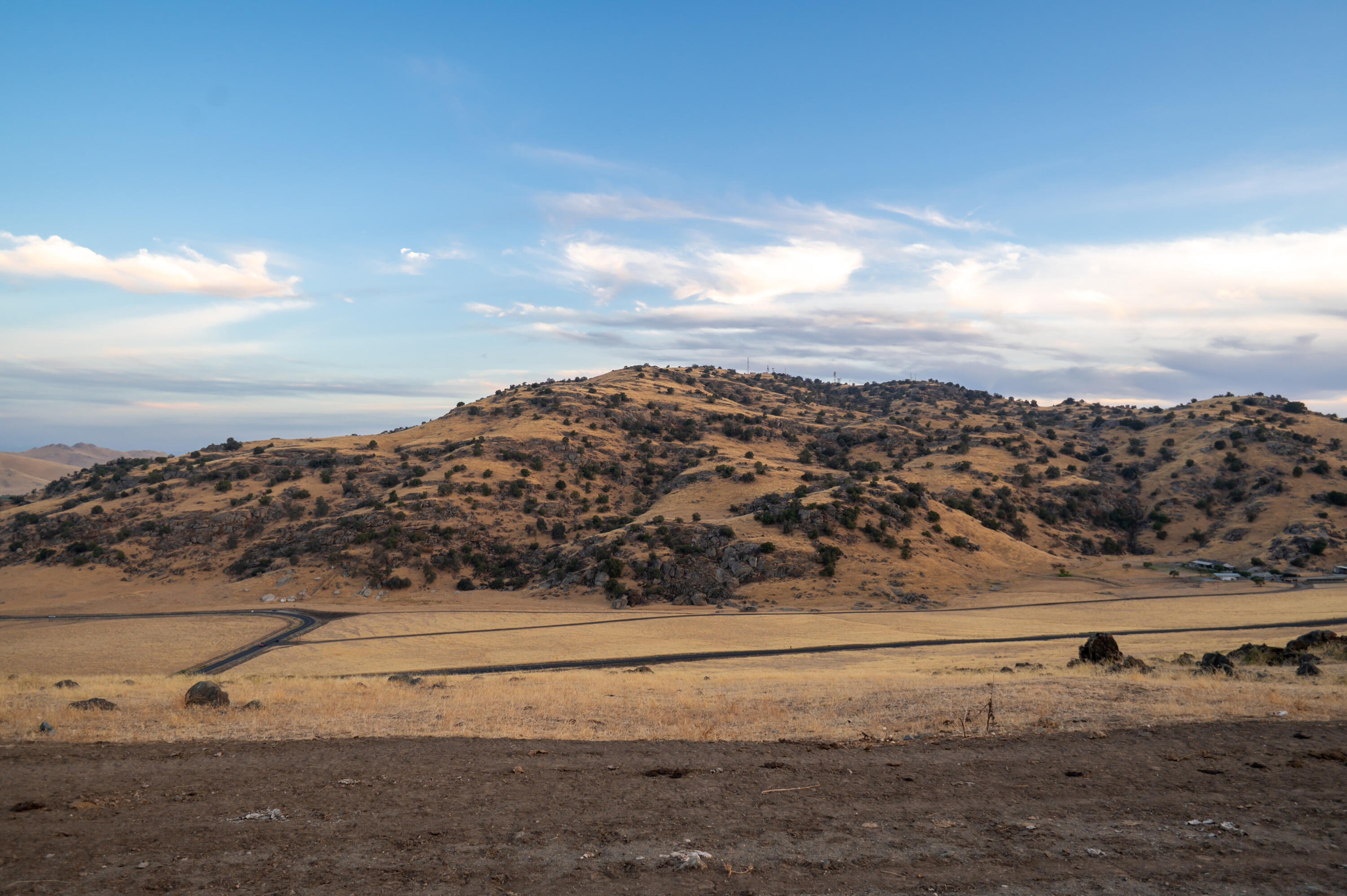 556 High Sierra Dr, Exeter, CA 93221