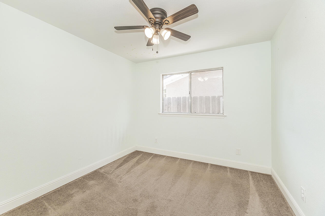 5193 W Hampton Way, Fresno, CA 93722
