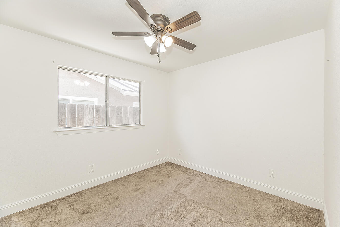 5193 W Hampton Way, Fresno, CA 93722