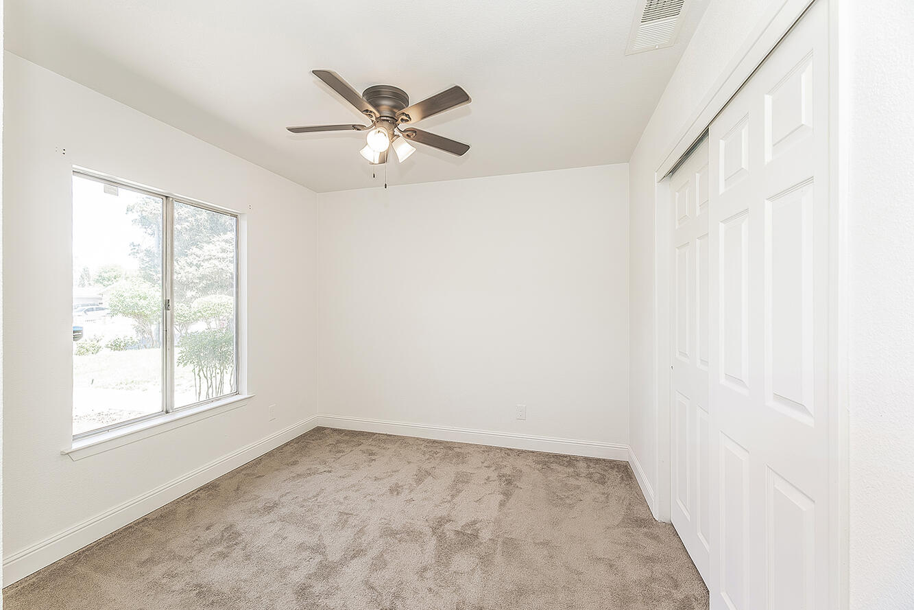5193 W Hampton Way, Fresno, CA 93722