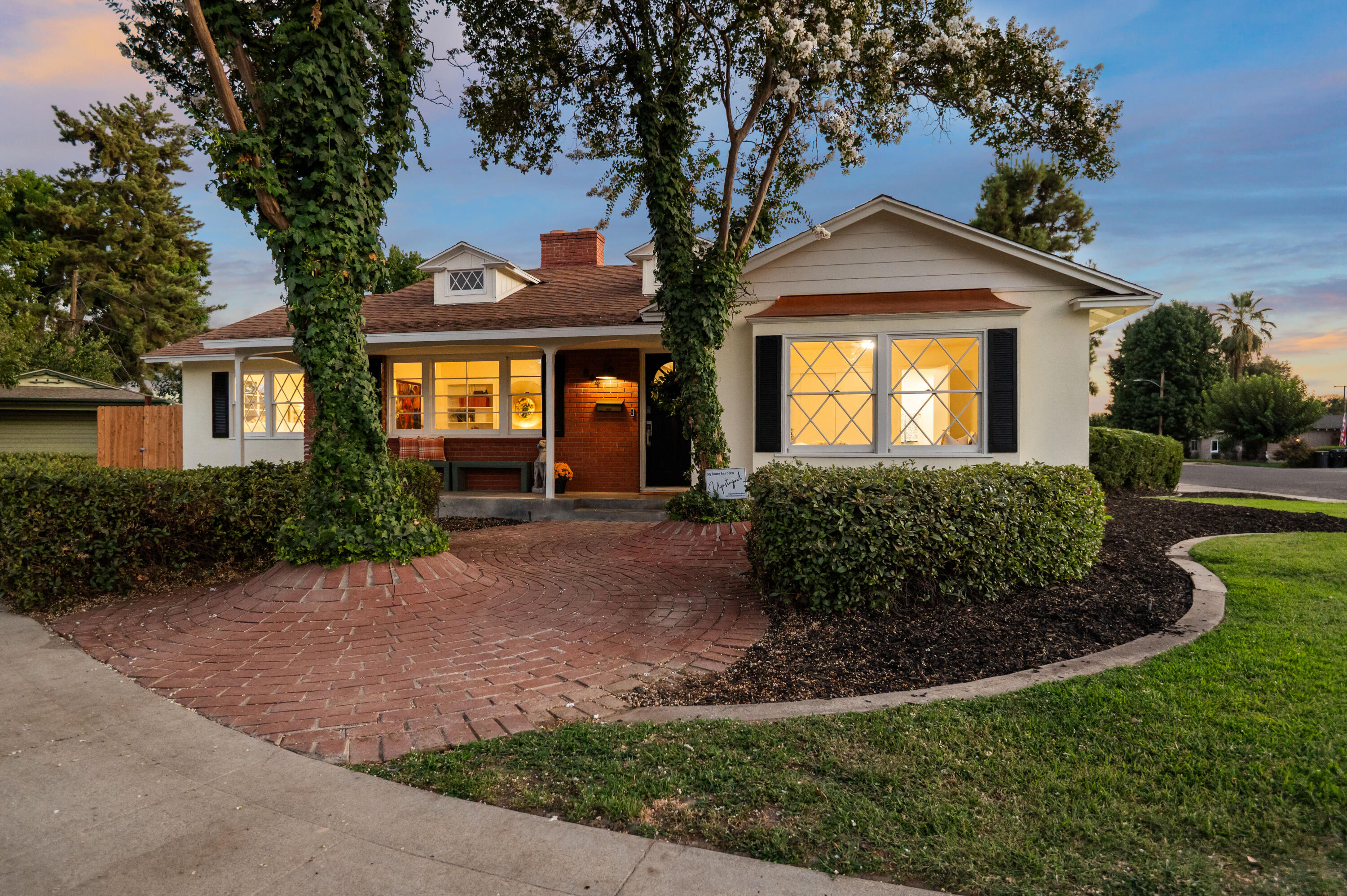 844 S Whitney Dr, Visalia, CA 93277