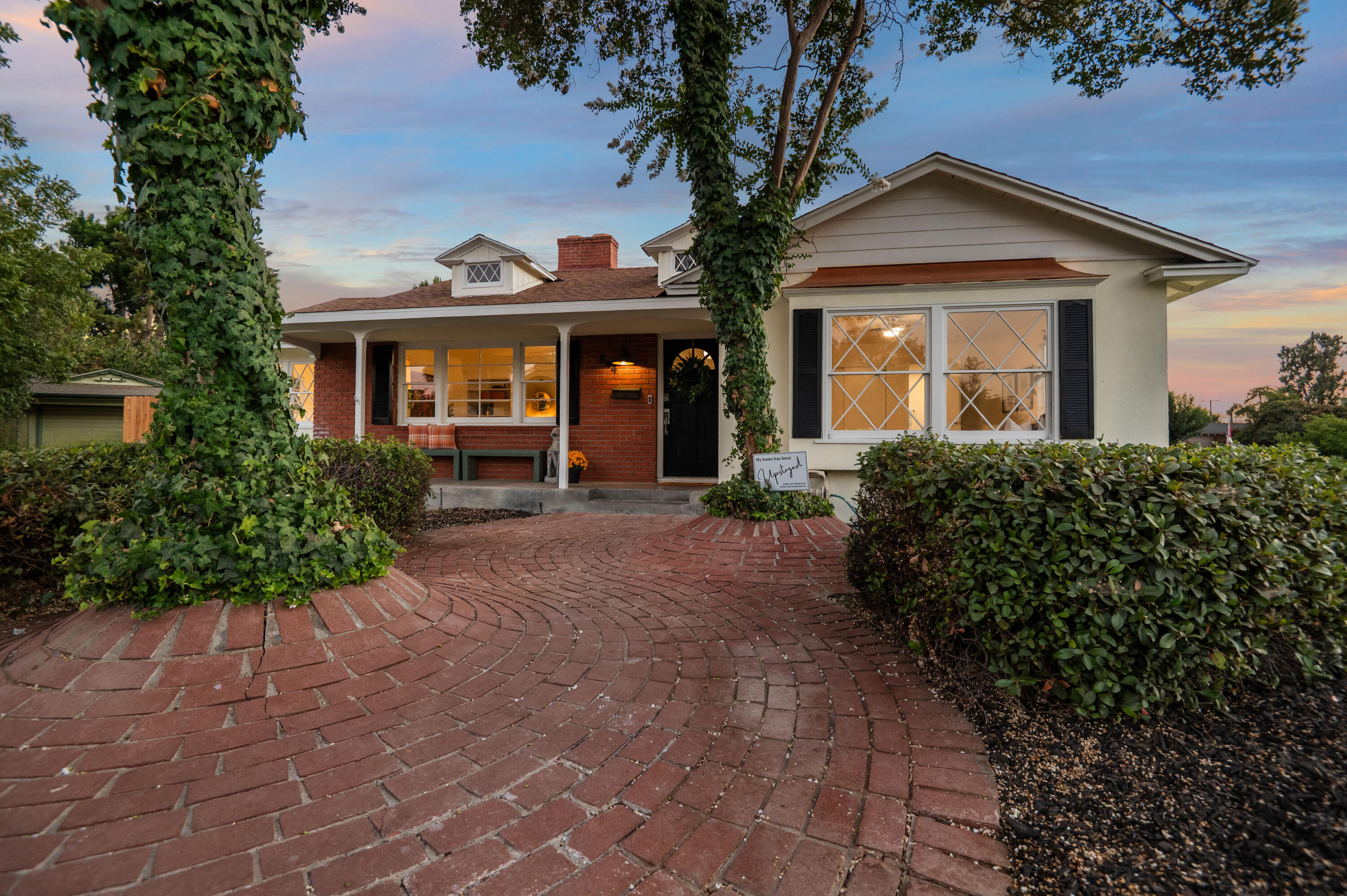 844 S Whitney Dr, Visalia, CA 93277