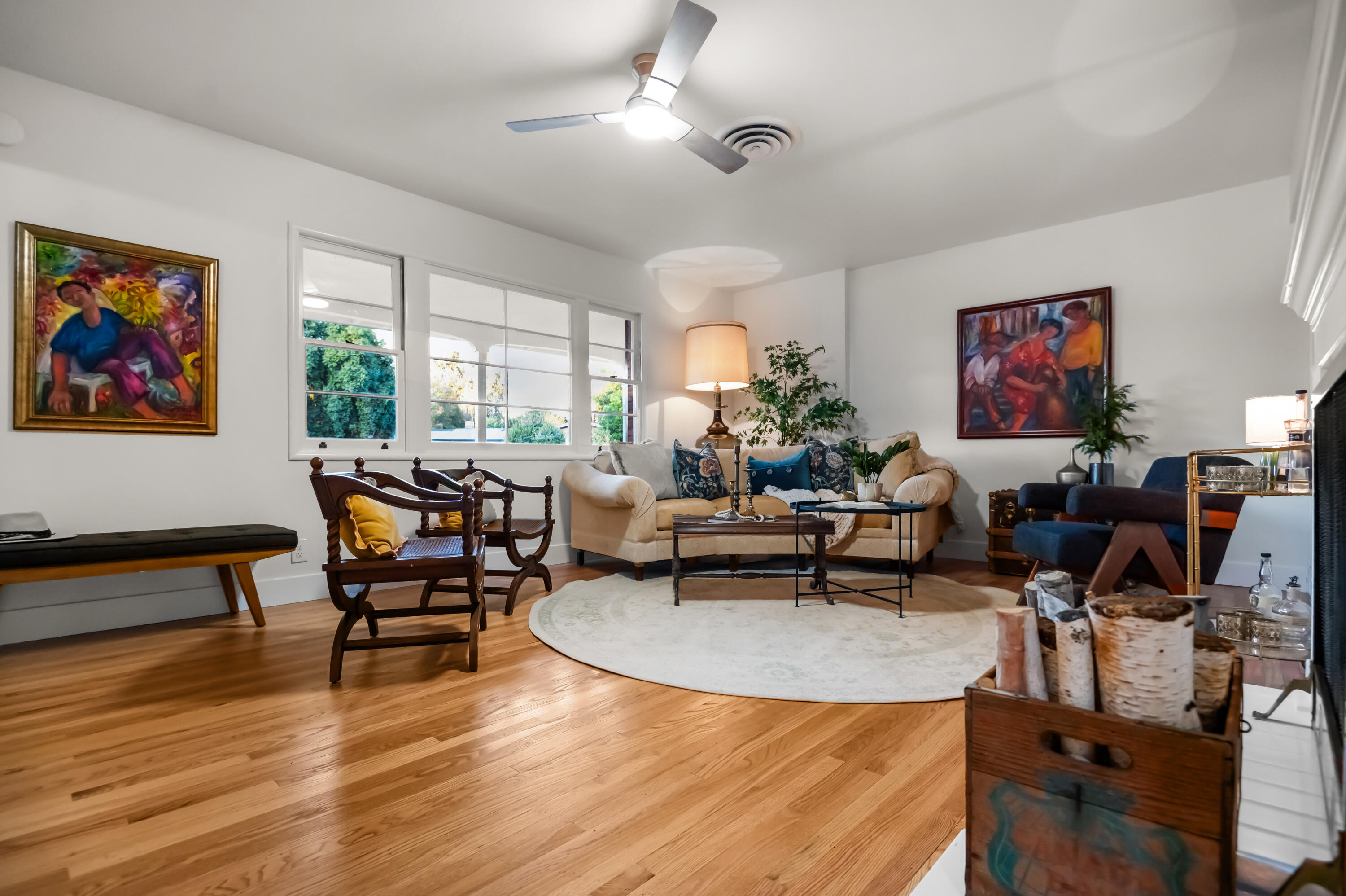 844 S Whitney Dr, Visalia, CA 93277