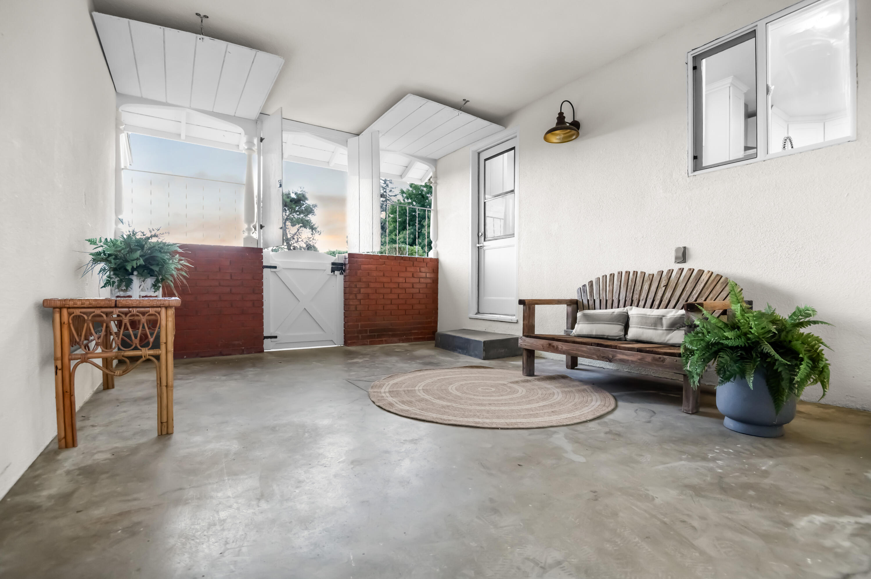 844 S Whitney Dr, Visalia, CA 93277