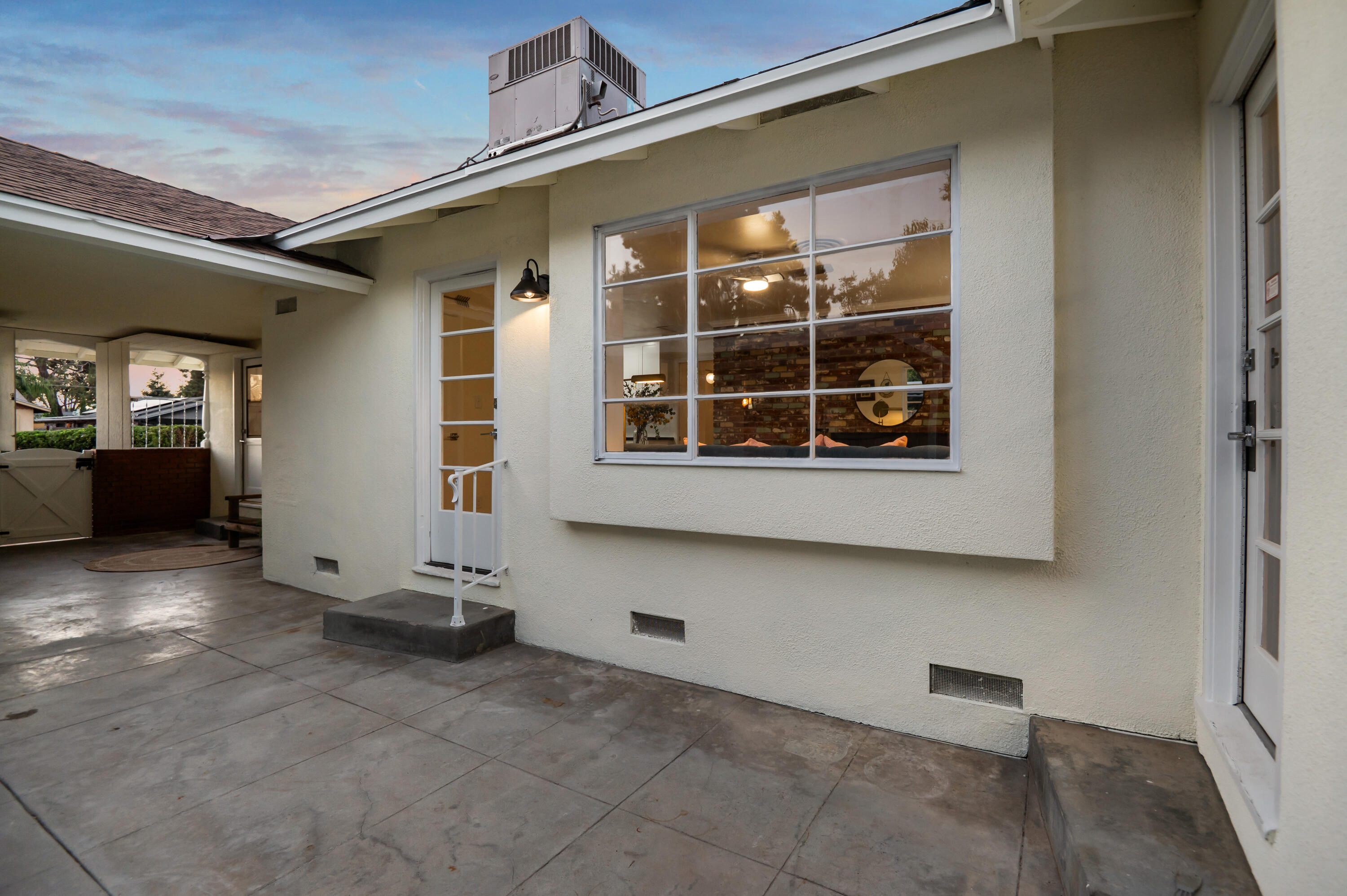 844 S Whitney Dr, Visalia, CA 93277