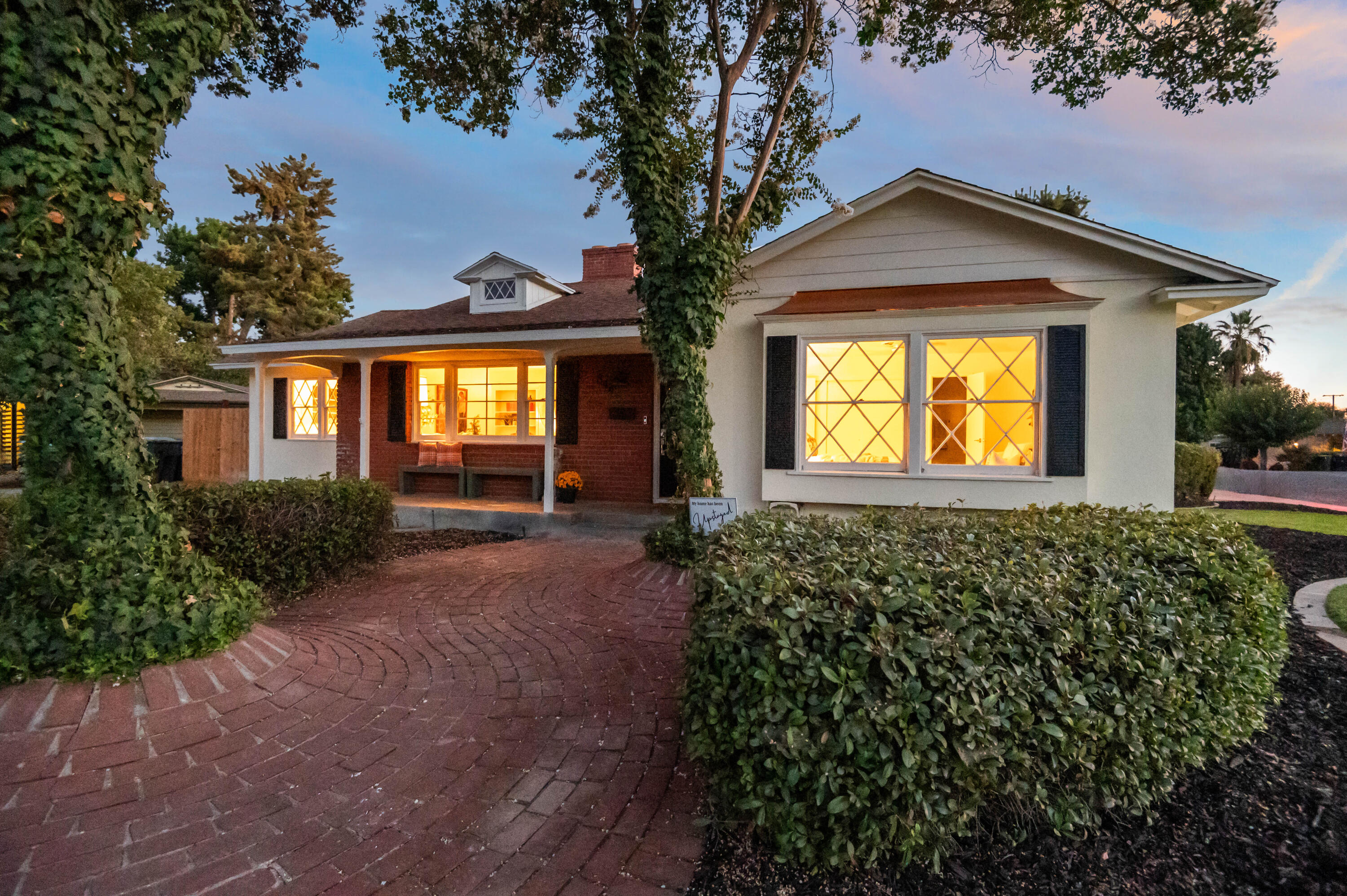 844 S Whitney Dr, Visalia, CA 93277