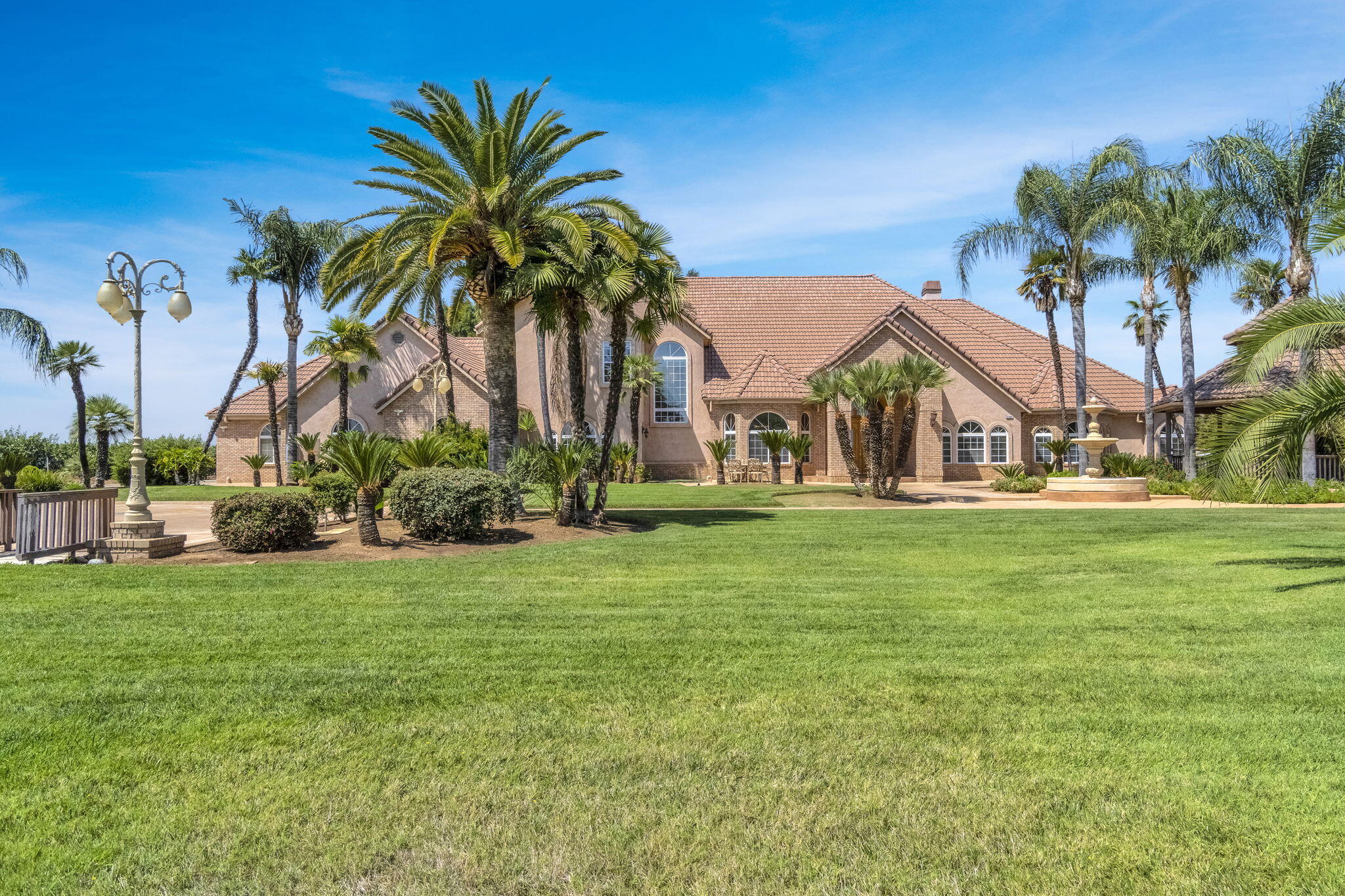 41481 Road 120, Orosi, CA 93647