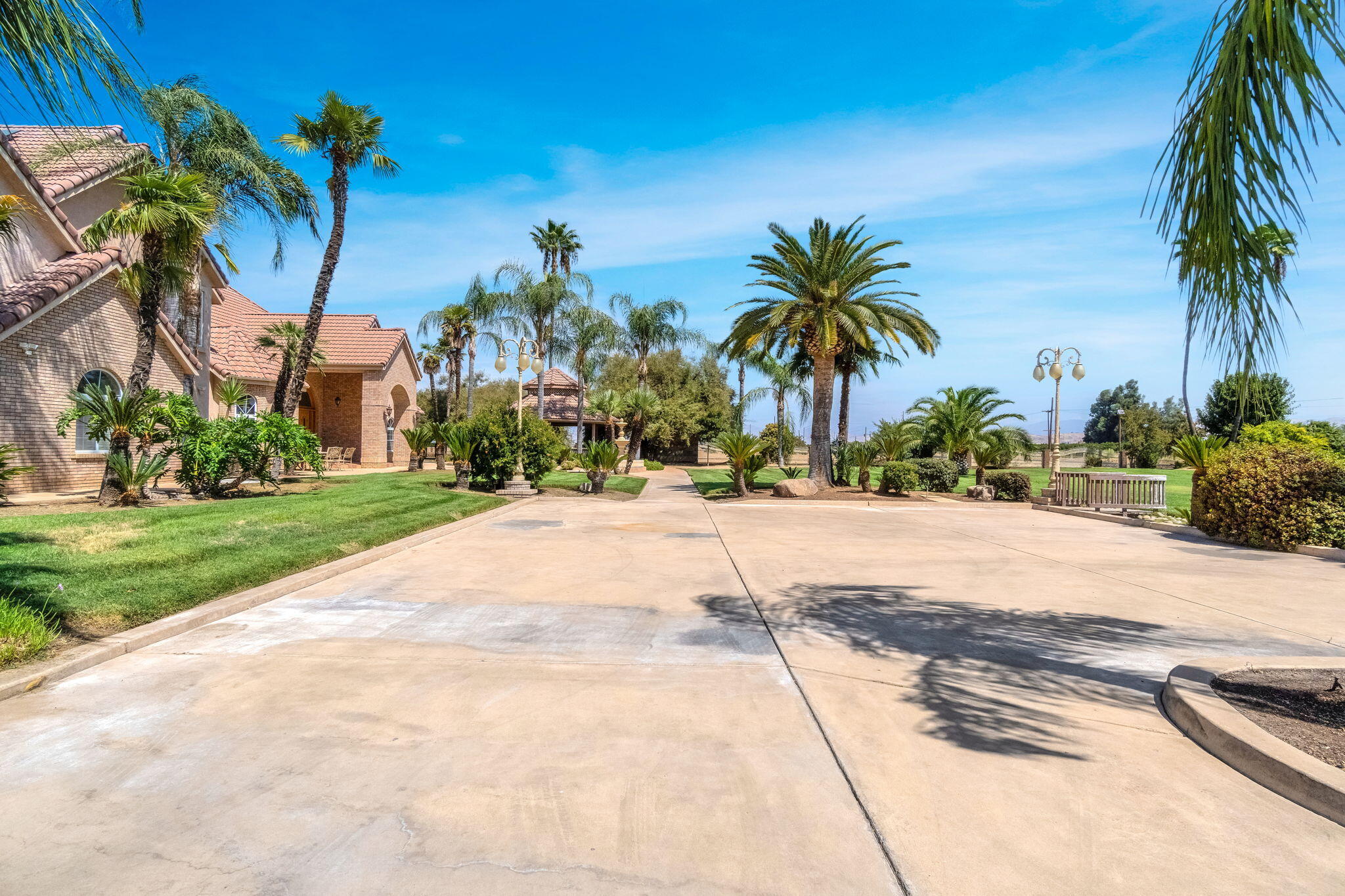 41481 Road 120, Orosi, CA 93647
