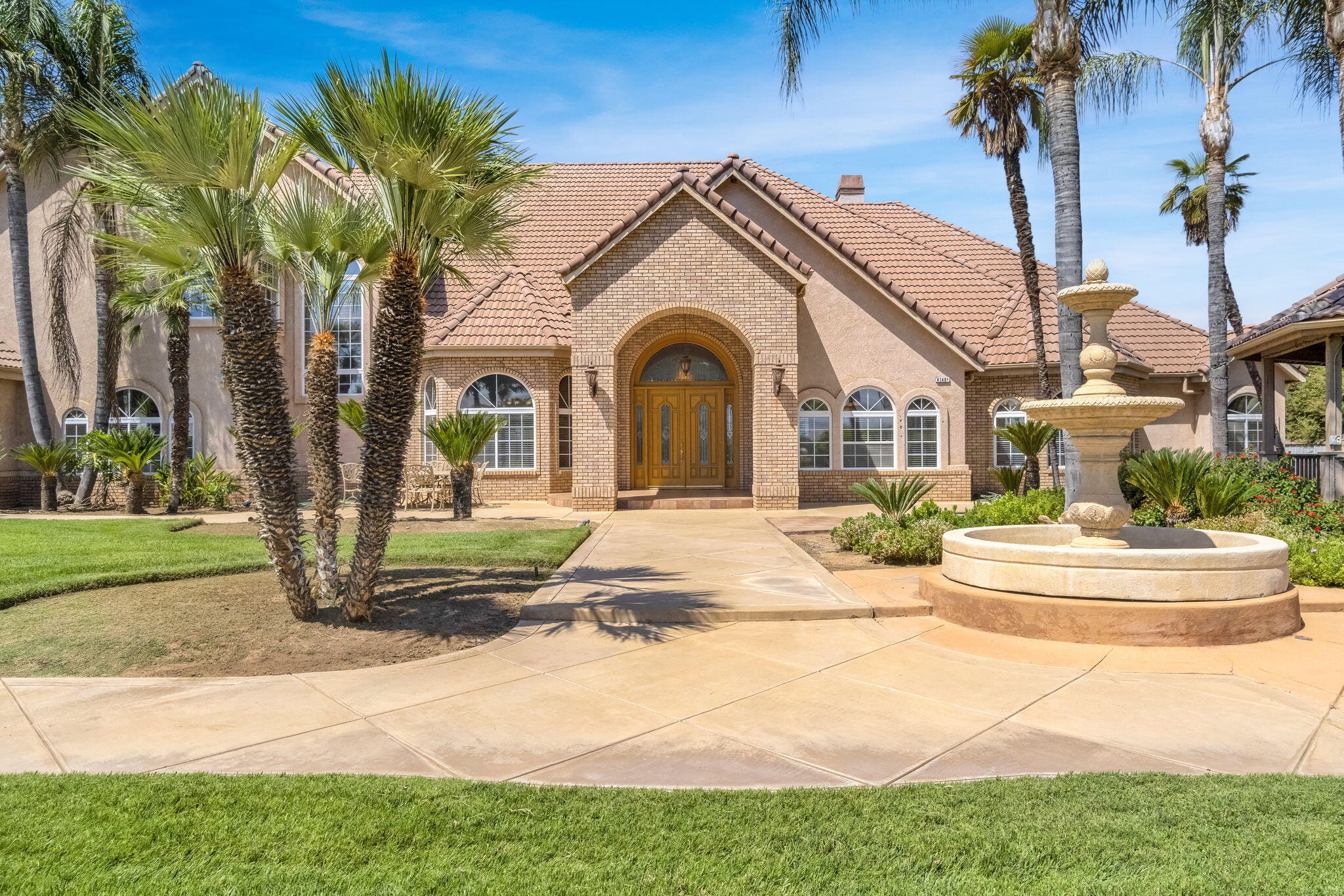 41481 Road 120, Orosi, CA 93647