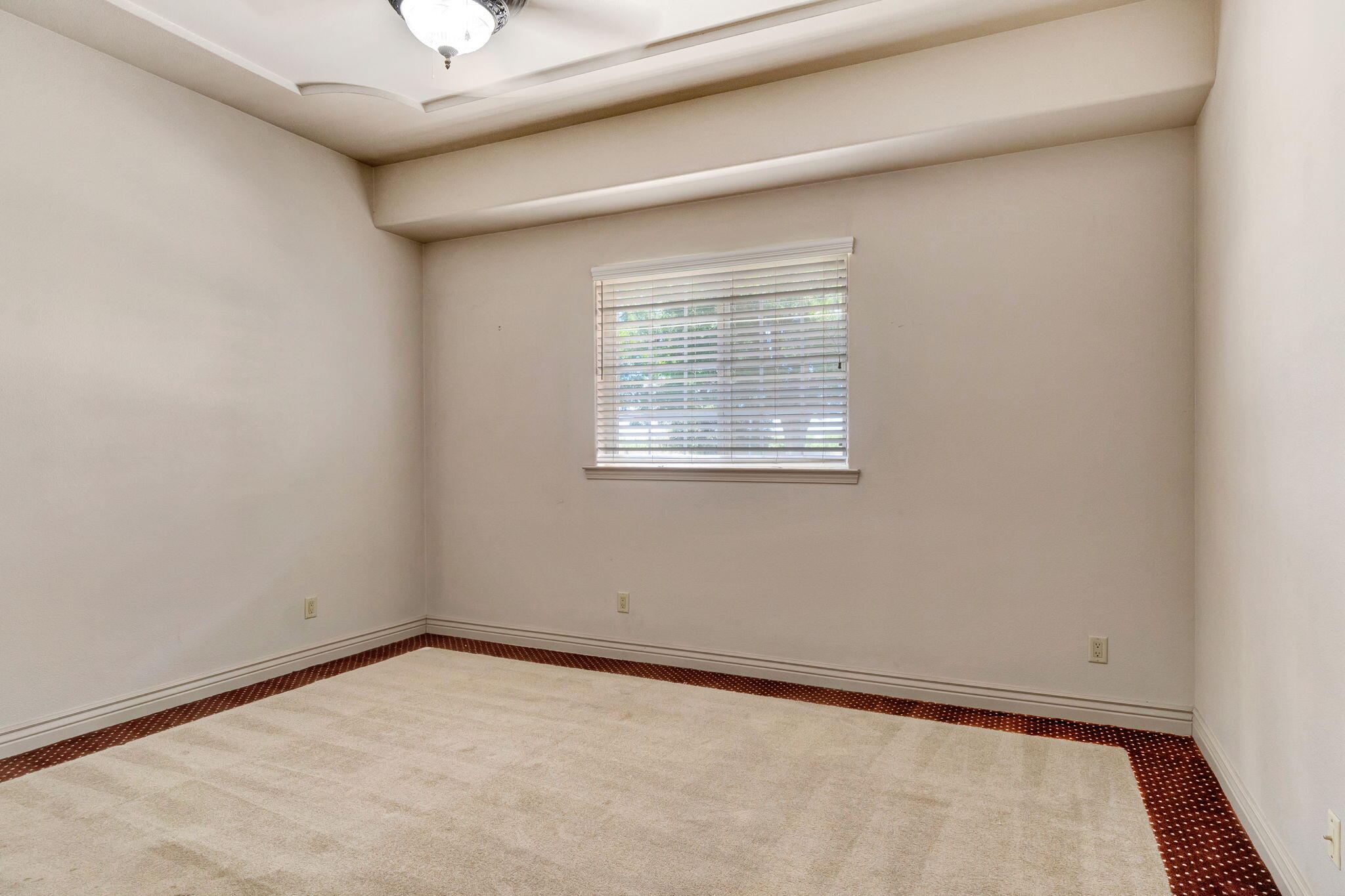 41481 Road 120, Orosi, CA 93647