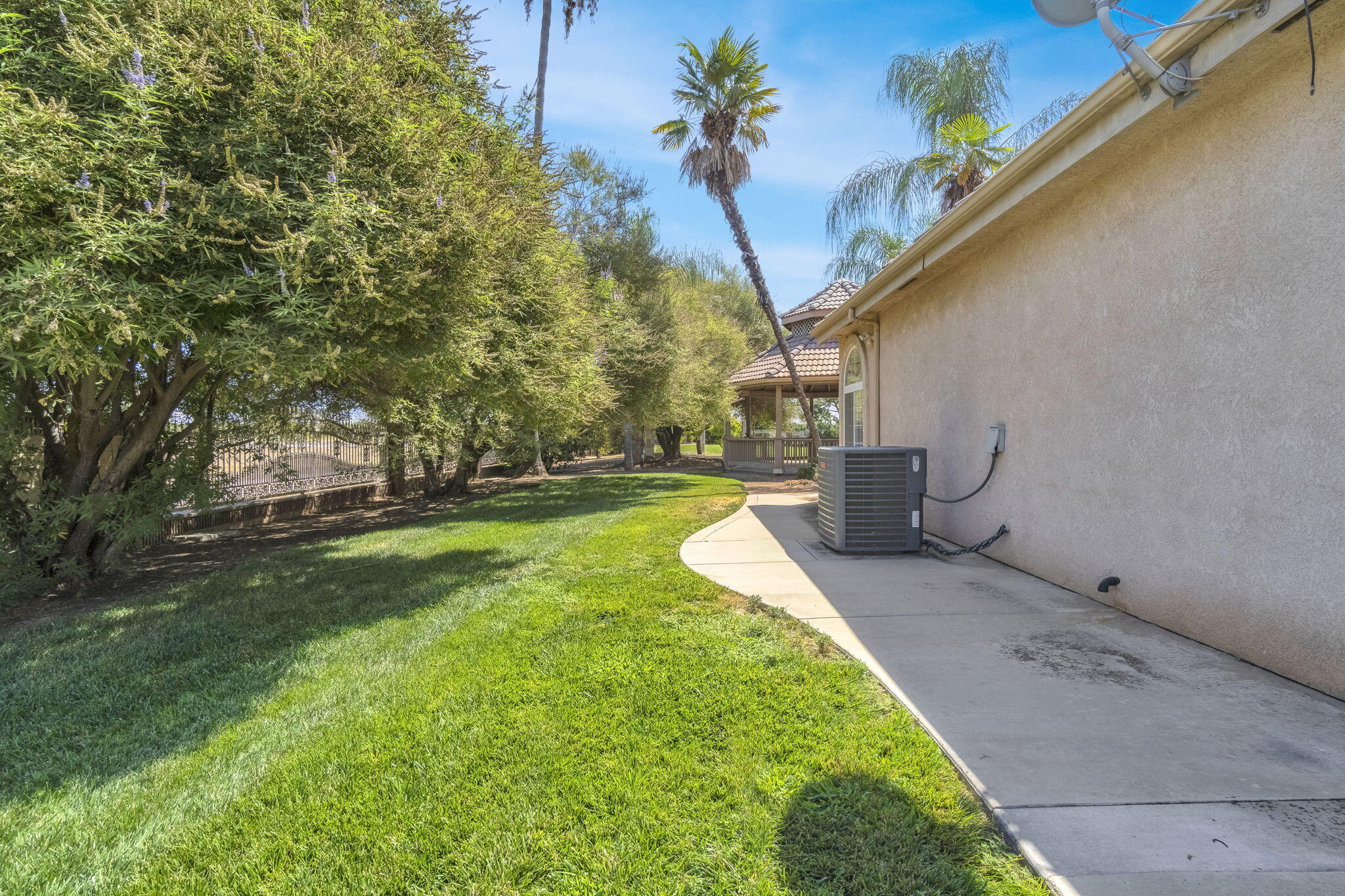 41481 Road 120, Orosi, CA 93647