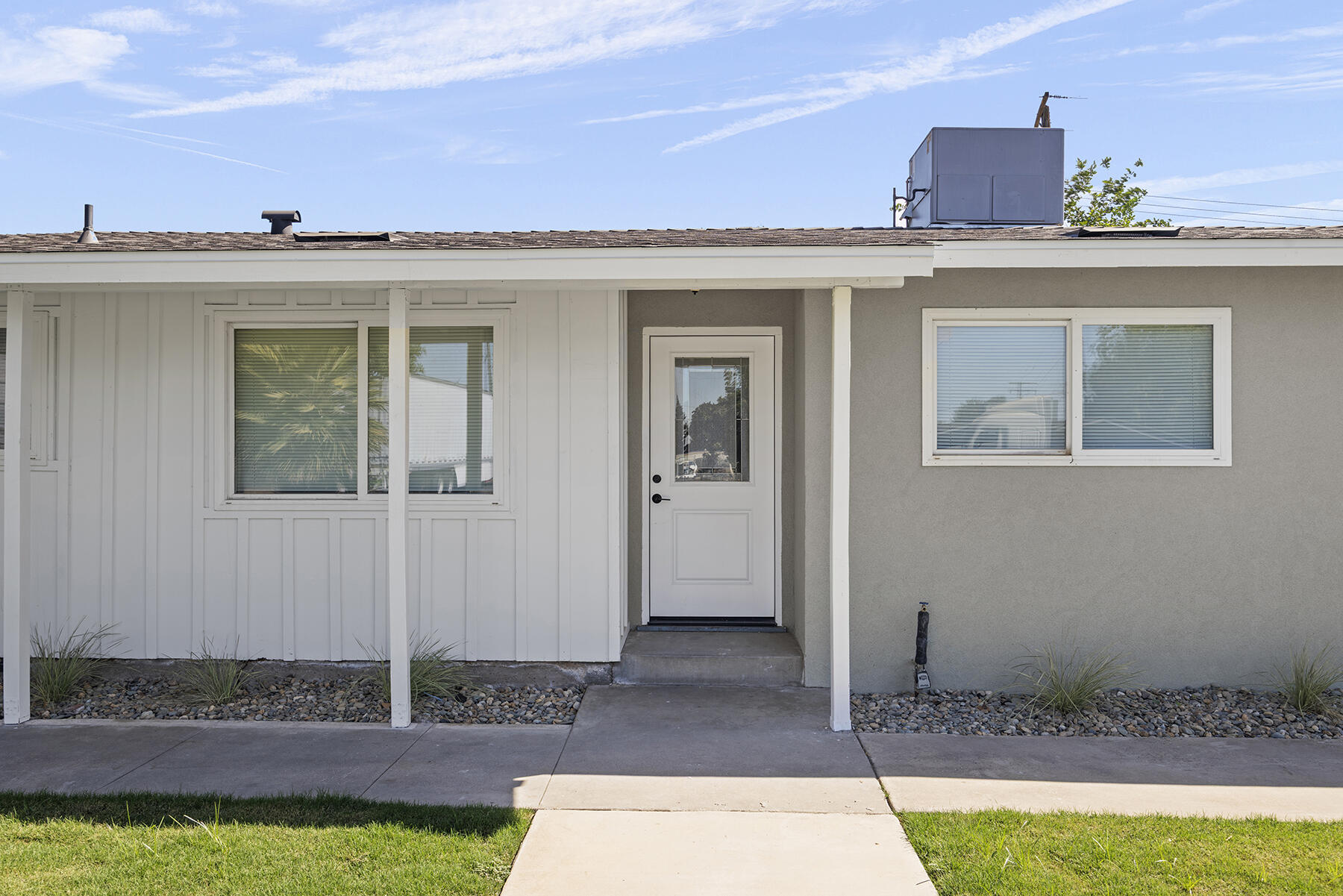 1117 W Wren Ave, Visalia, CA 93291