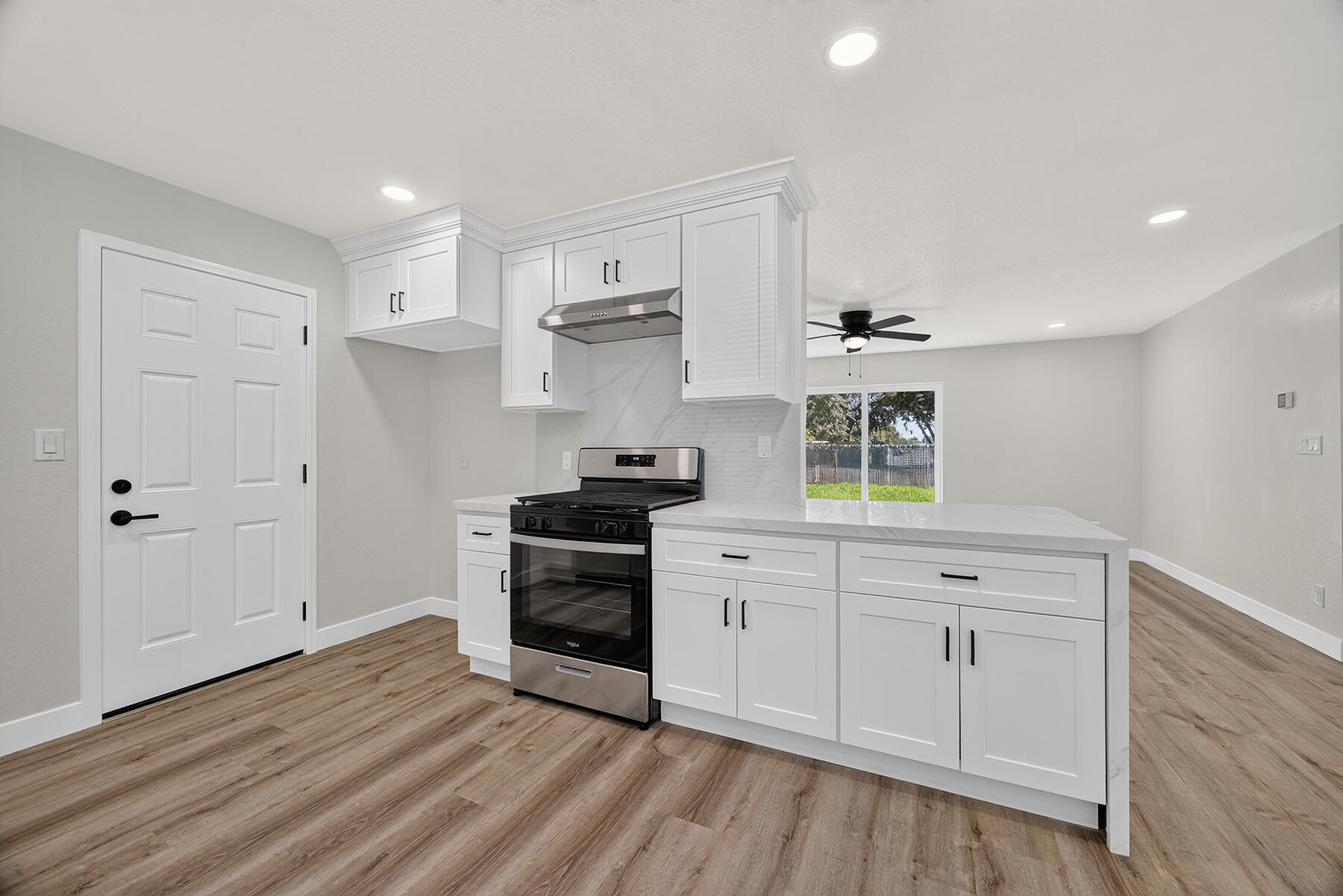 1117 W Wren Ave, Visalia, CA 93291