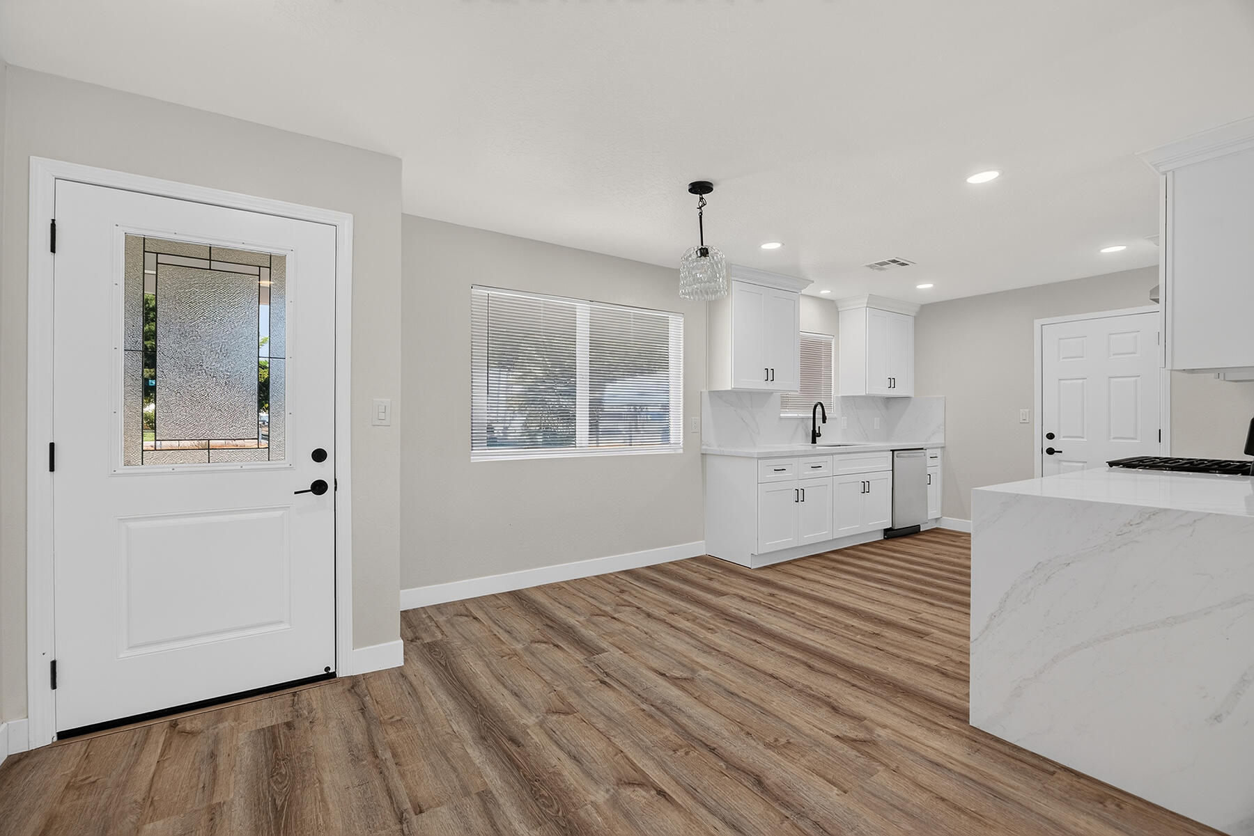 1117 W Wren Ave, Visalia, CA 93291