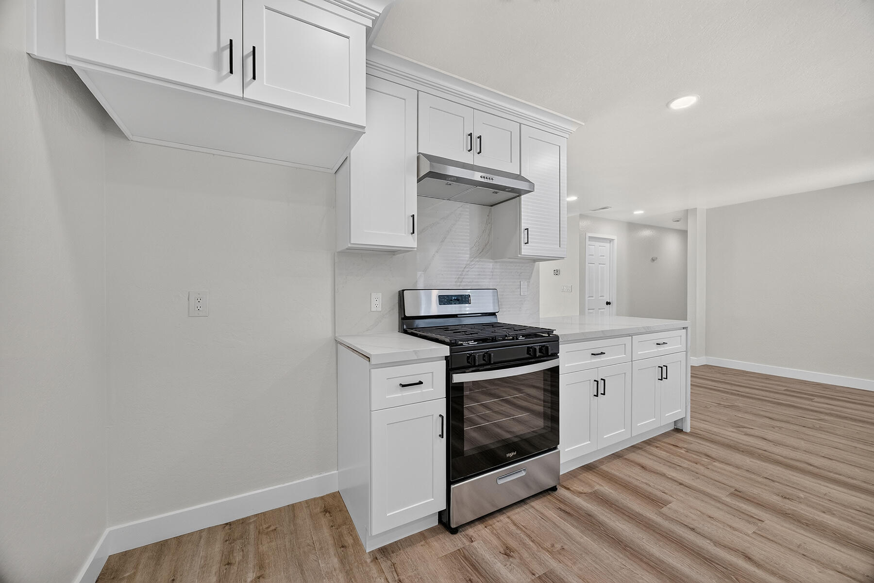 1117 W Wren Ave, Visalia, CA 93291