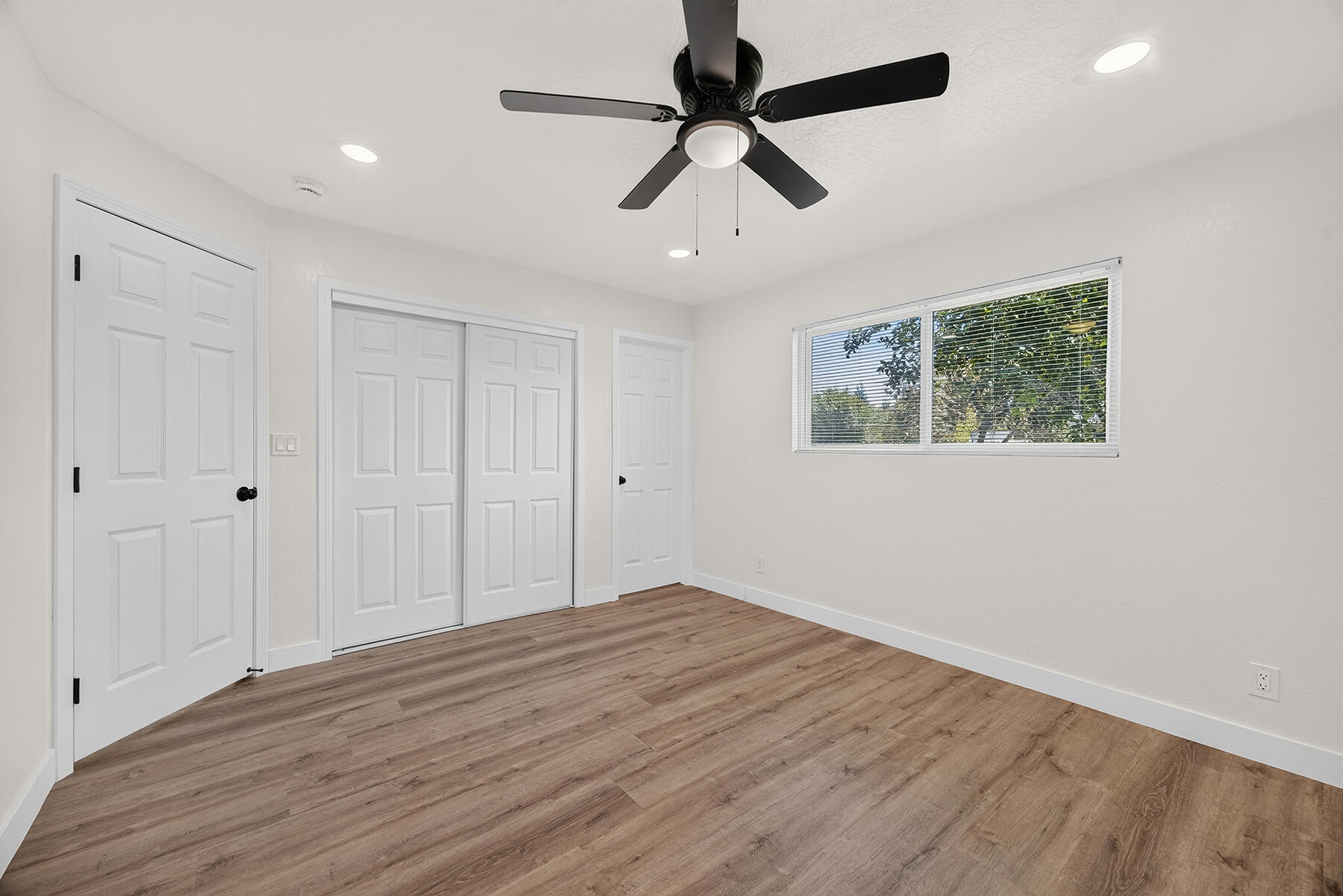 1117 W Wren Ave, Visalia, CA 93291