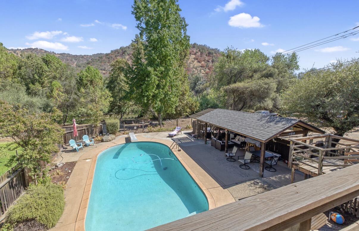 42794 Kaweah River Dr, Three Rivers, CA 93271