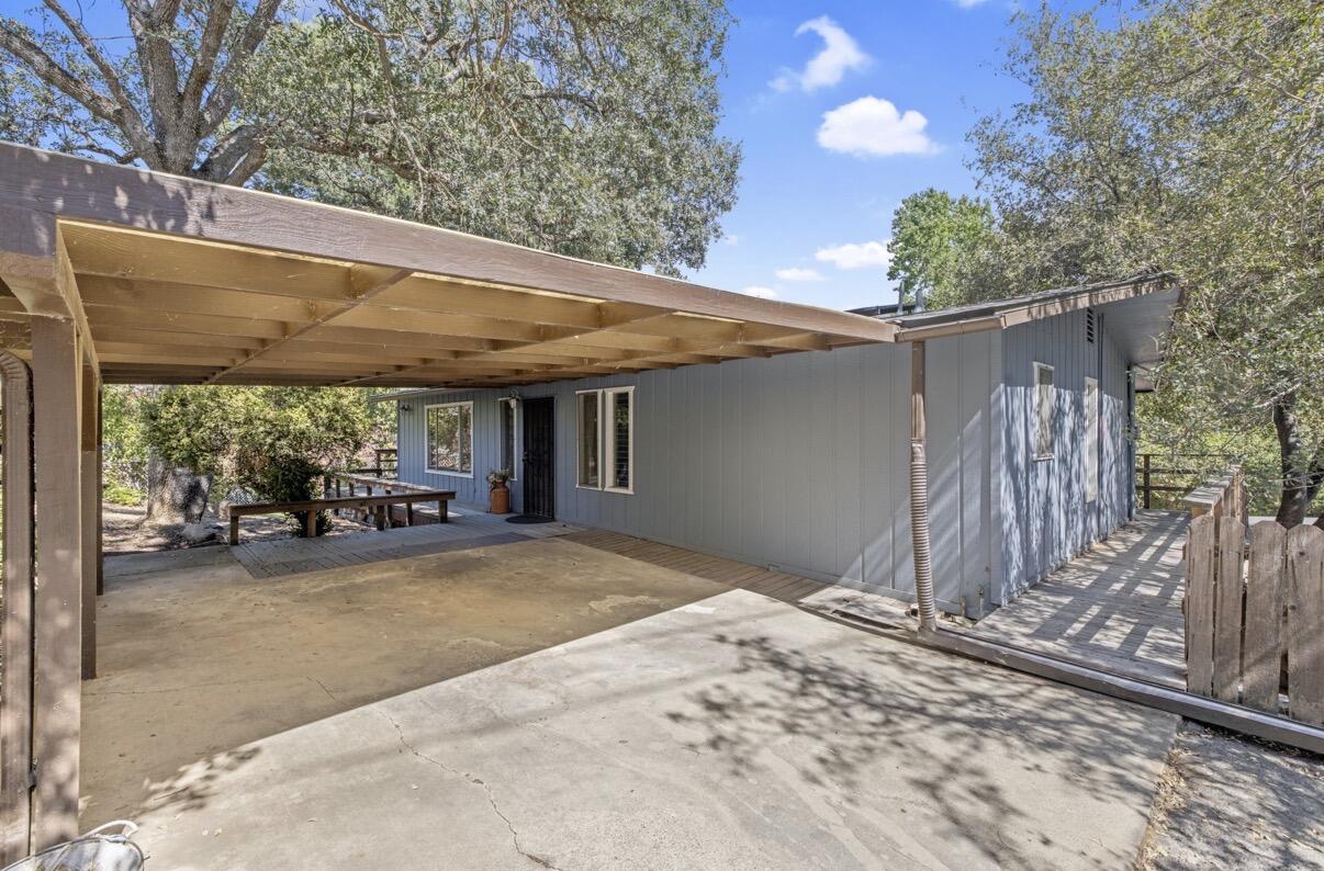 42794 Kaweah River Dr, Three Rivers, CA 93271
