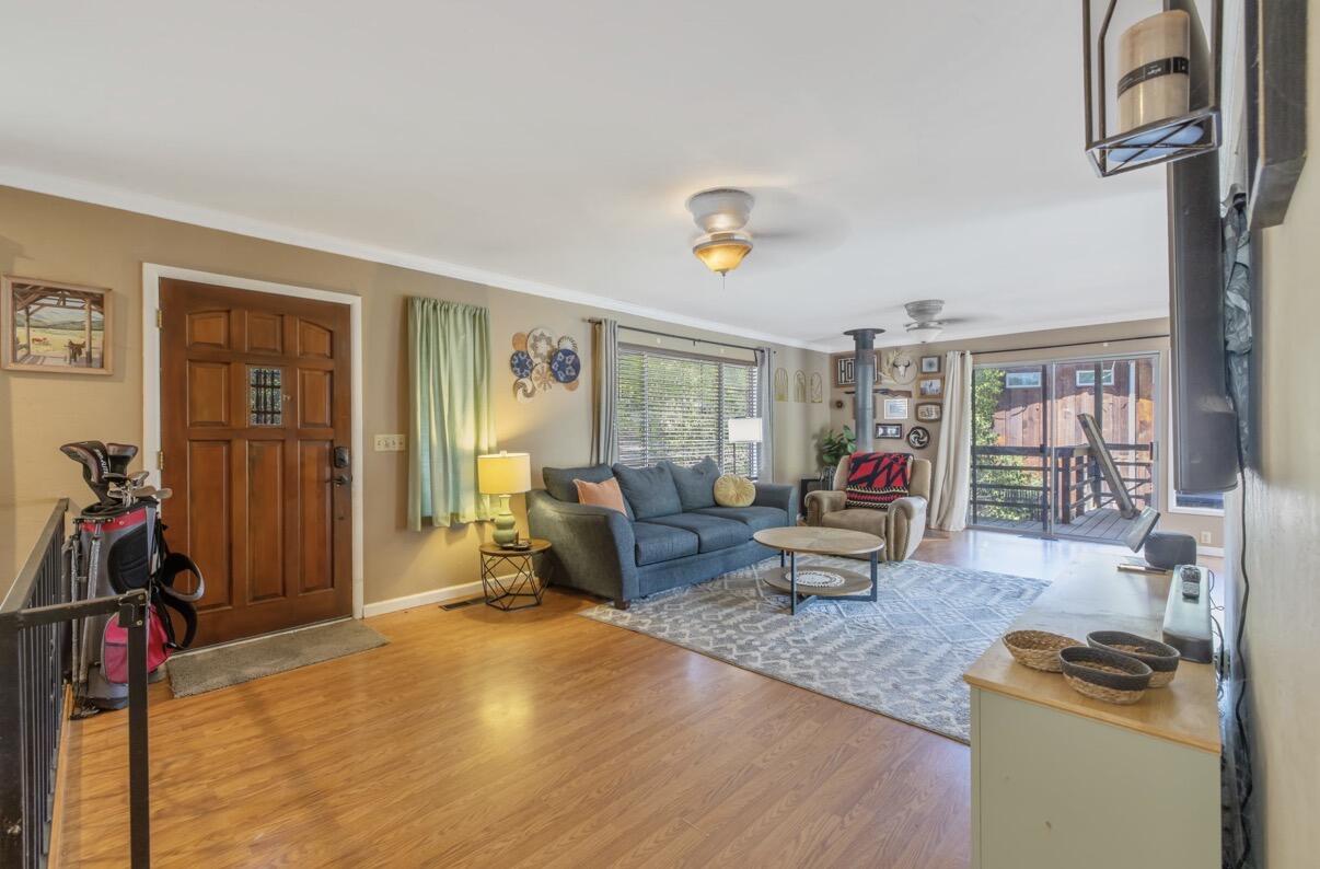 42794 Kaweah River Dr, Three Rivers, CA 93271