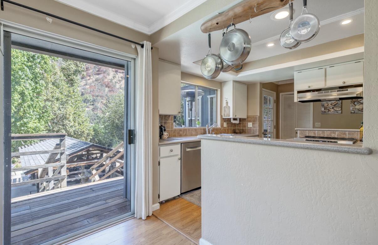 42794 Kaweah River Dr, Three Rivers, CA 93271