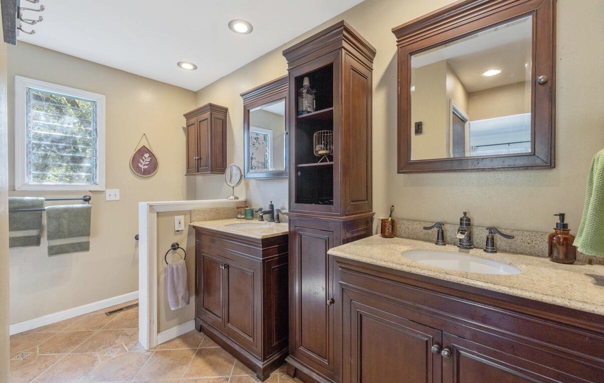 42794 Kaweah River Dr, Three Rivers, CA 93271