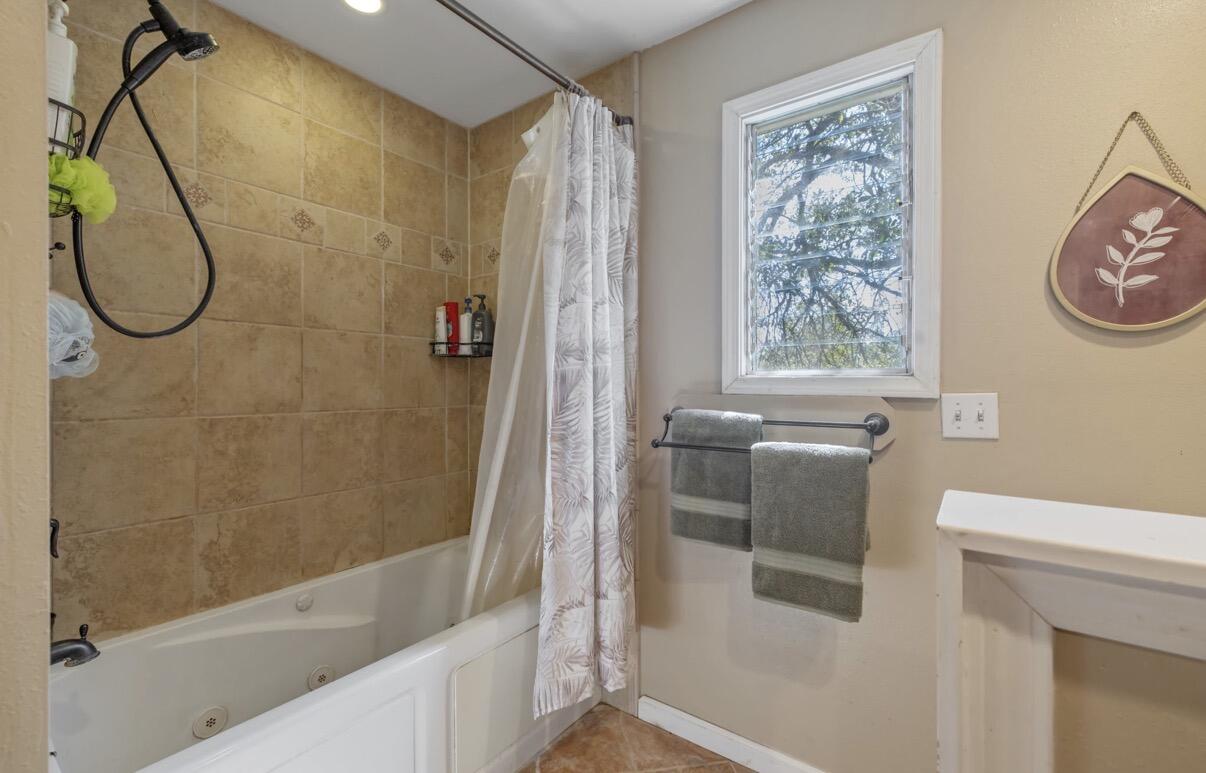 42794 Kaweah River Dr, Three Rivers, CA 93271
