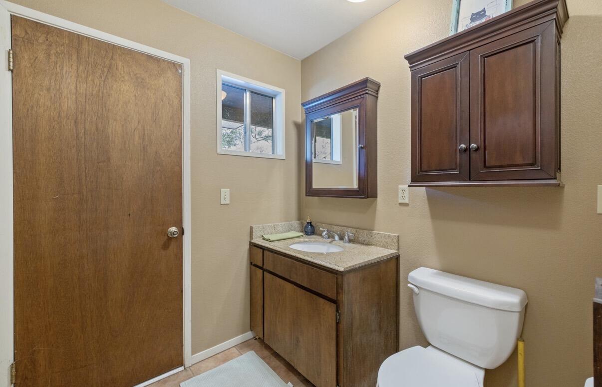 42794 Kaweah River Dr, Three Rivers, CA 93271