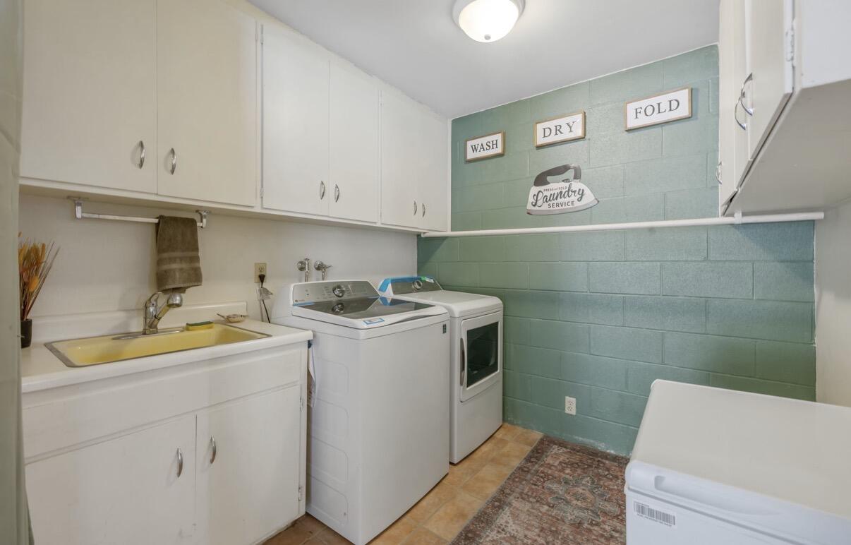 42794 Kaweah River Dr, Three Rivers, CA 93271