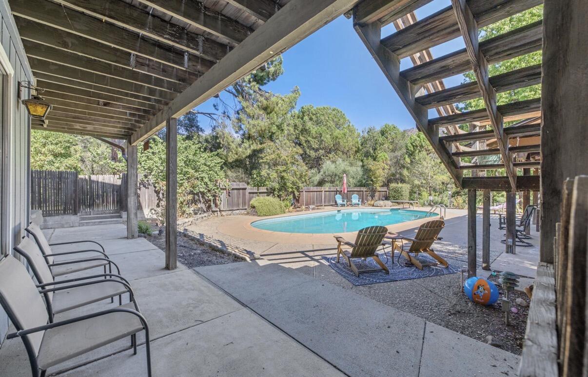 42794 Kaweah River Dr, Three Rivers, CA 93271