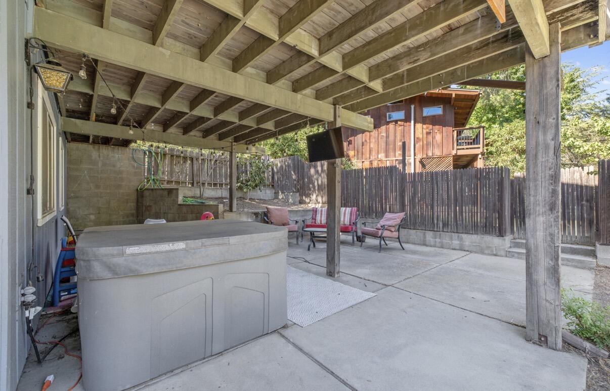 42794 Kaweah River Dr, Three Rivers, CA 93271