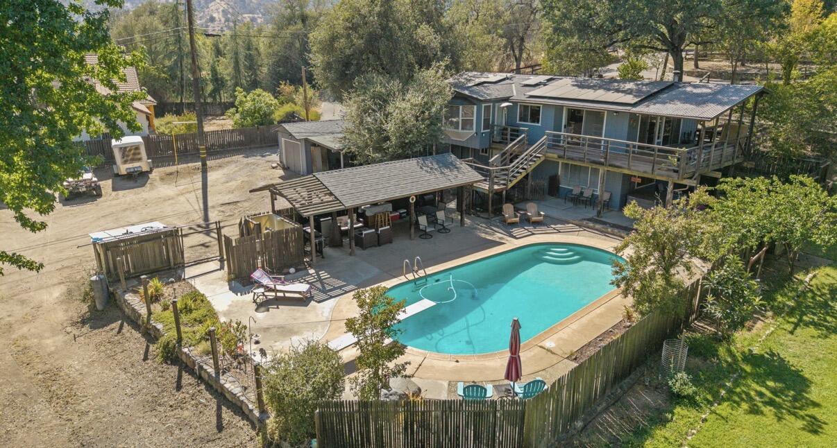 42794 Kaweah River Dr, Three Rivers, CA 93271