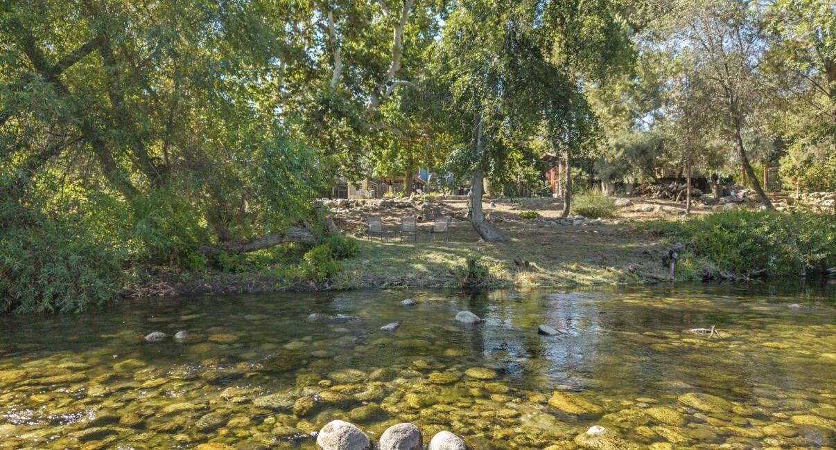 42794 Kaweah River Dr, Three Rivers, CA 93271