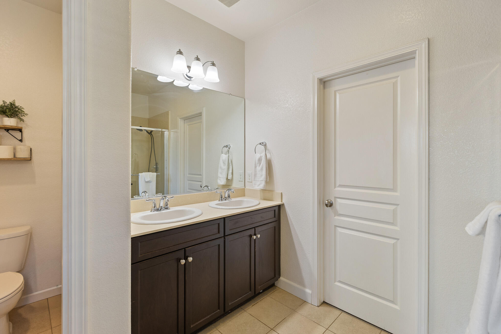 2810 N Rono St, Visalia, CA 93291