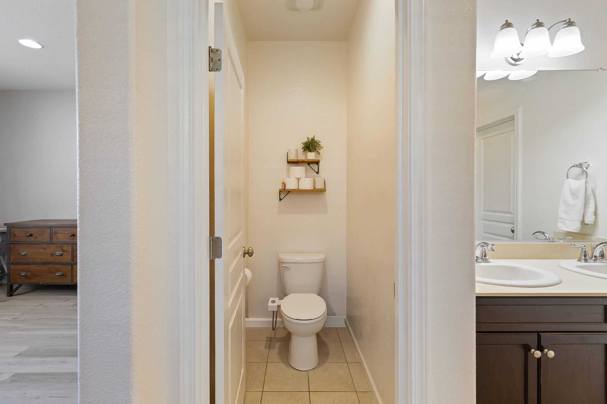 2810 N Rono St, Visalia, CA 93291