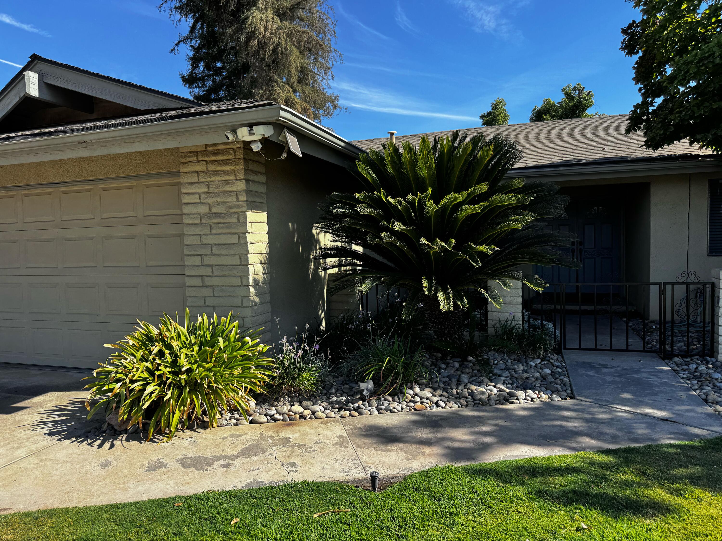 461 Ruma Rancho Ct, Porterville, CA 93257