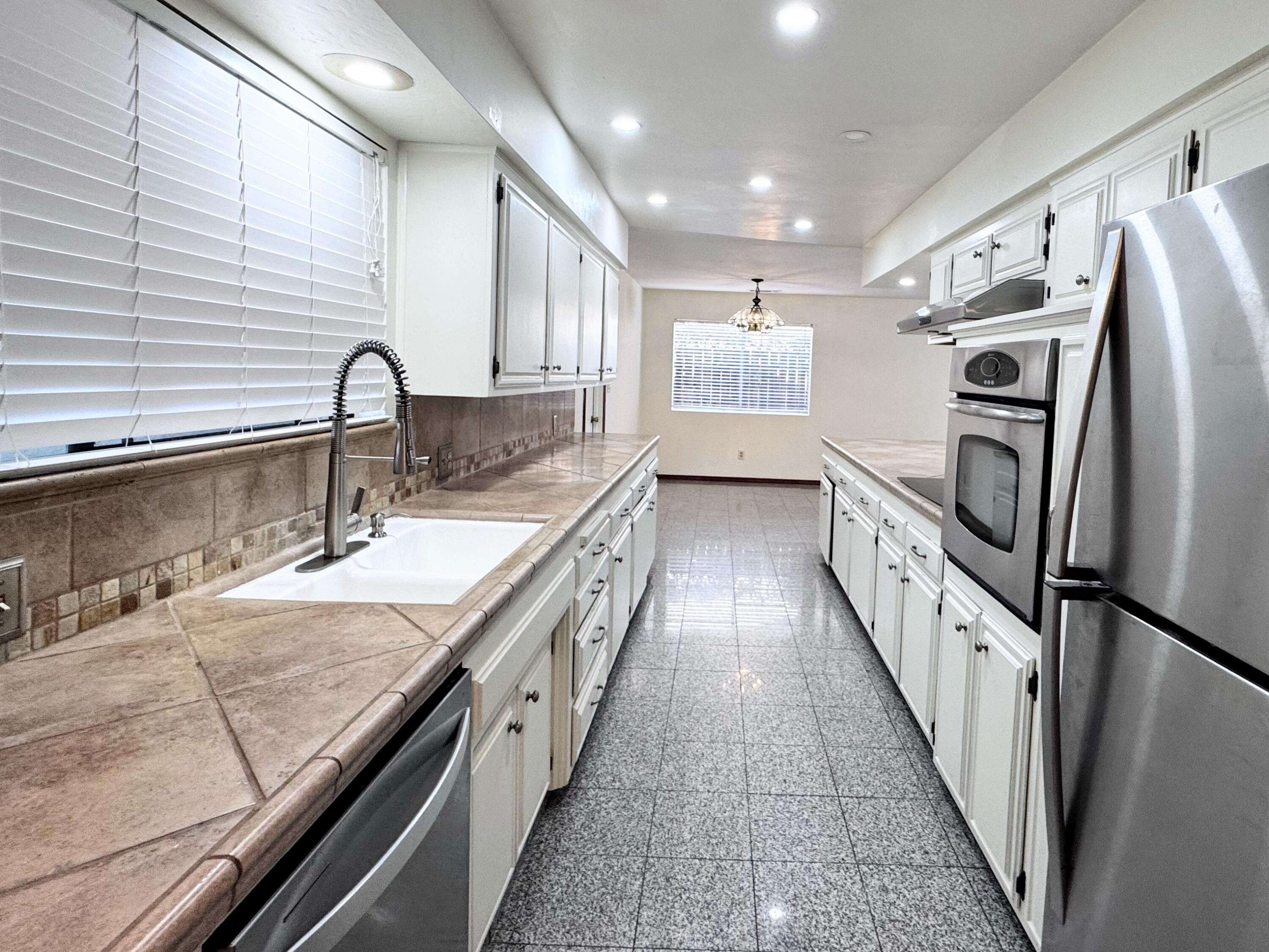 461 Ruma Rancho Ct, Porterville, CA 93257