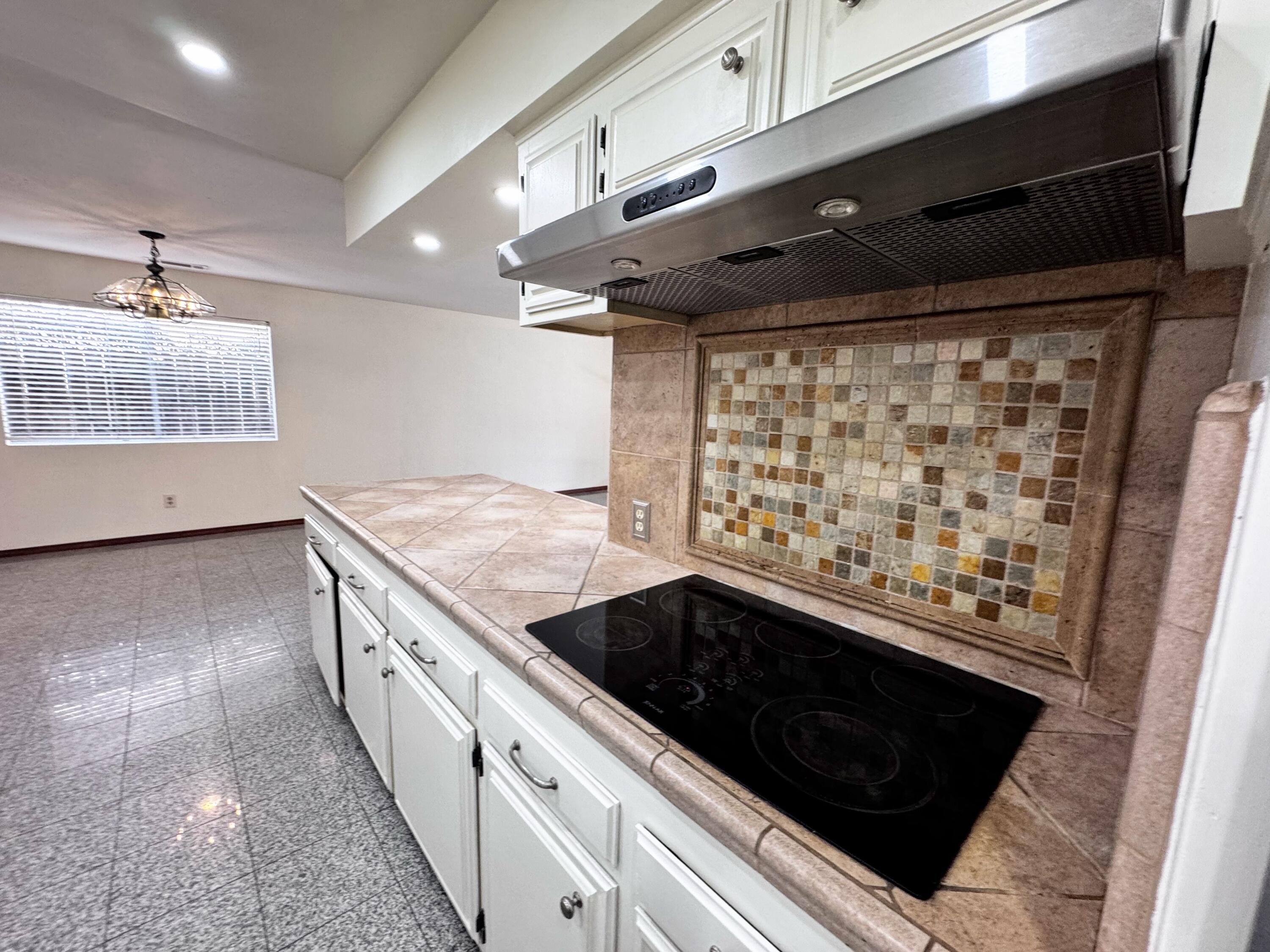461 Ruma Rancho Ct, Porterville, CA 93257