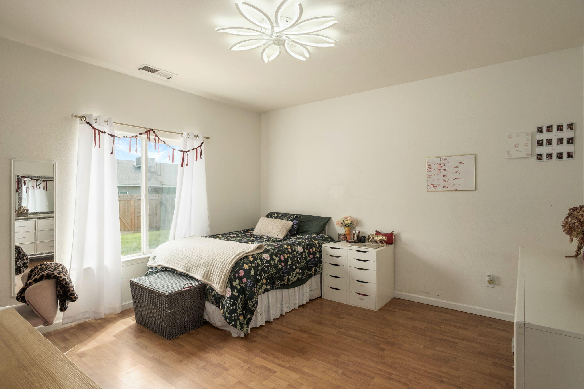 600 W Lake St, Kingsburg, CA 93631
