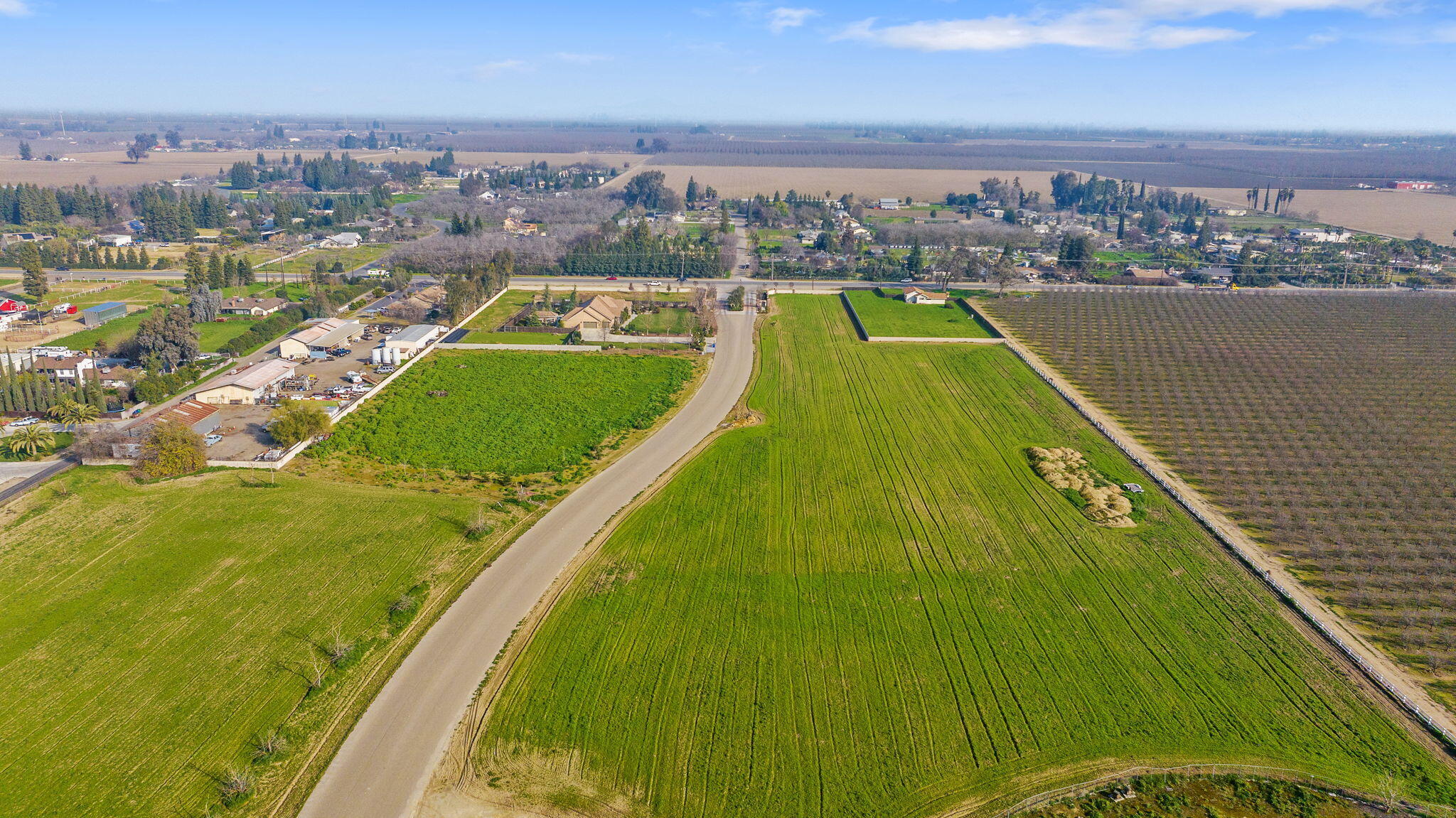 13079 Karolina Dr, Visalia, CA 93292
