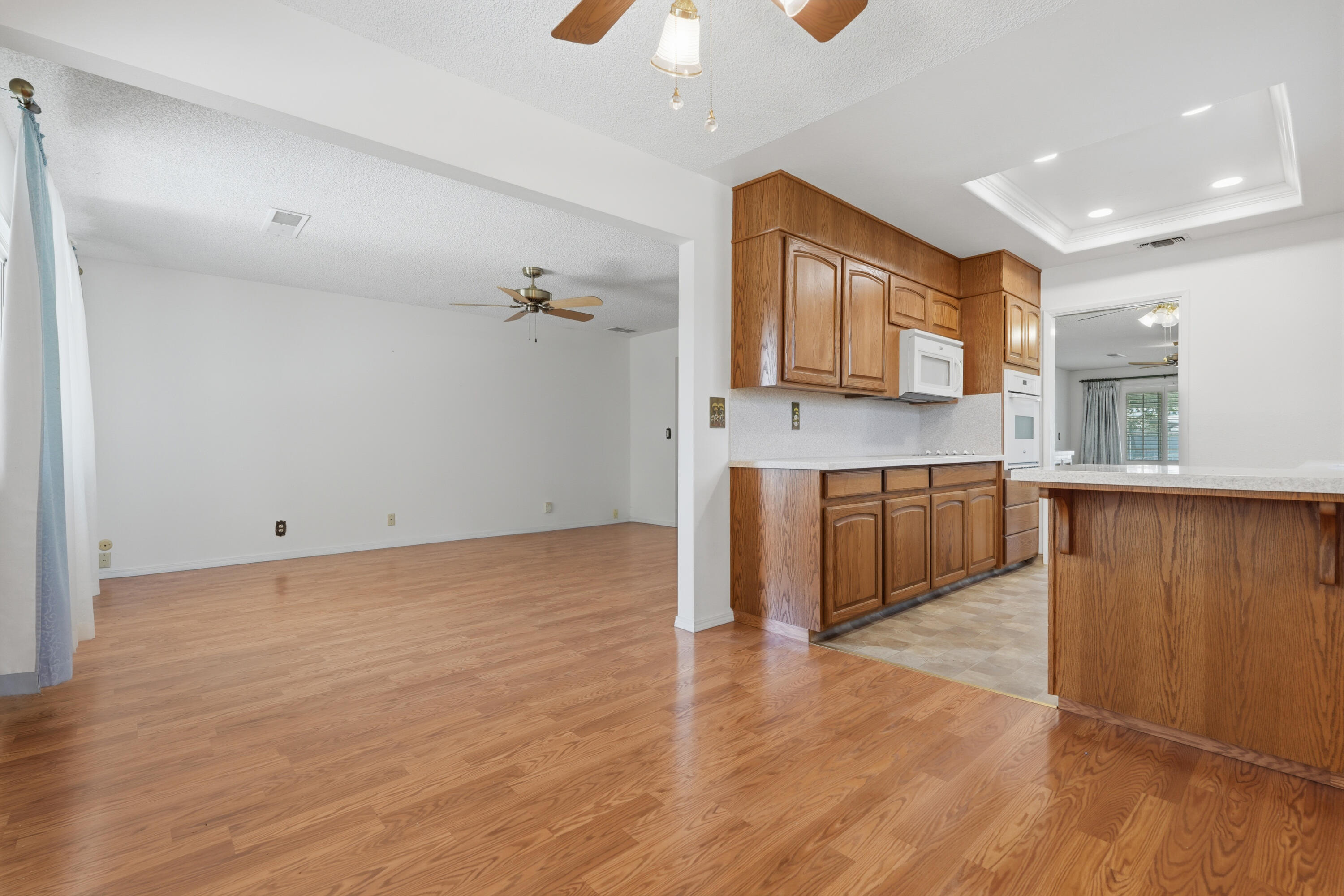 46 S Olive St, Lemoore, CA 93245