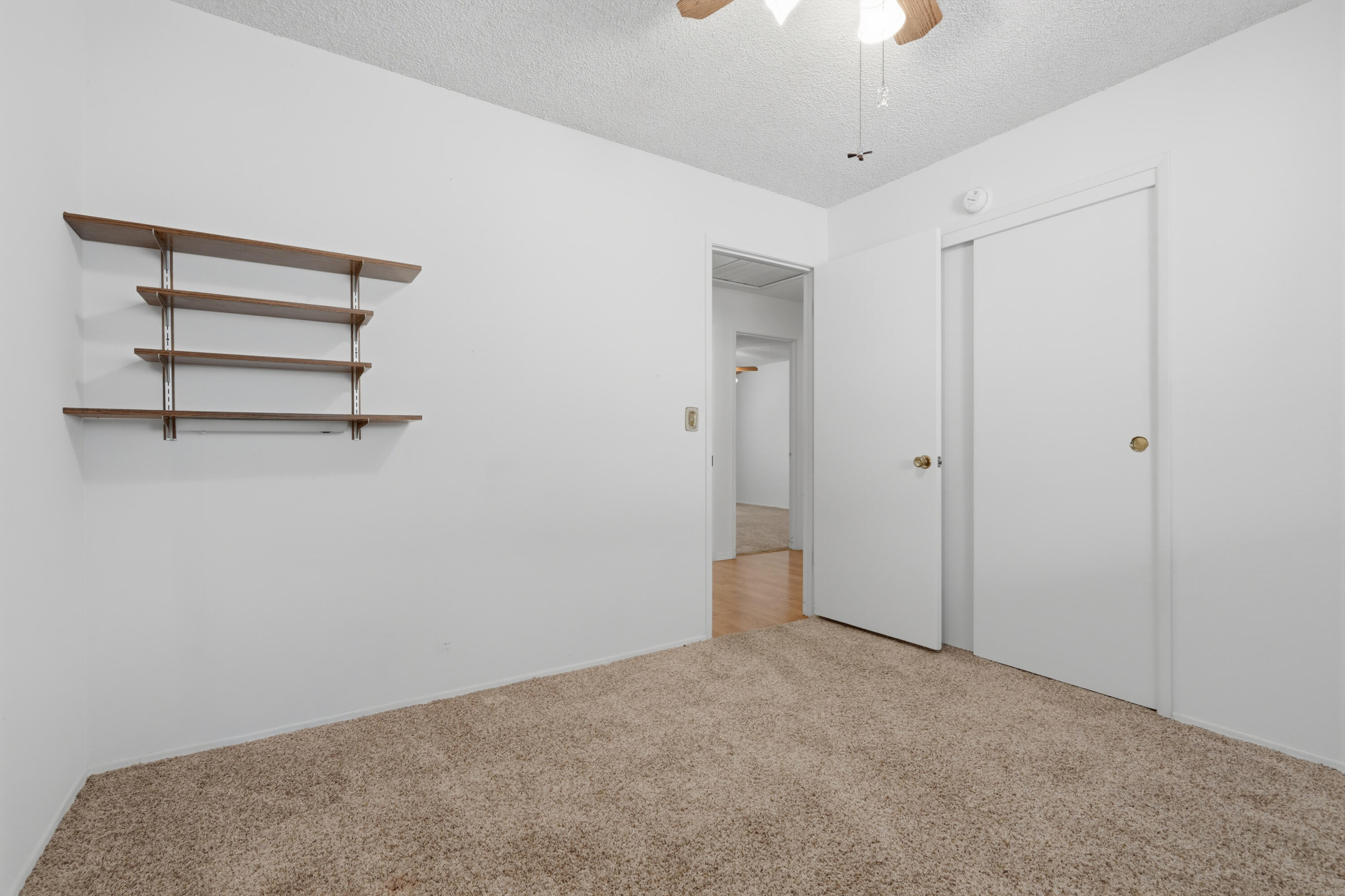 46 S Olive St, Lemoore, CA 93245