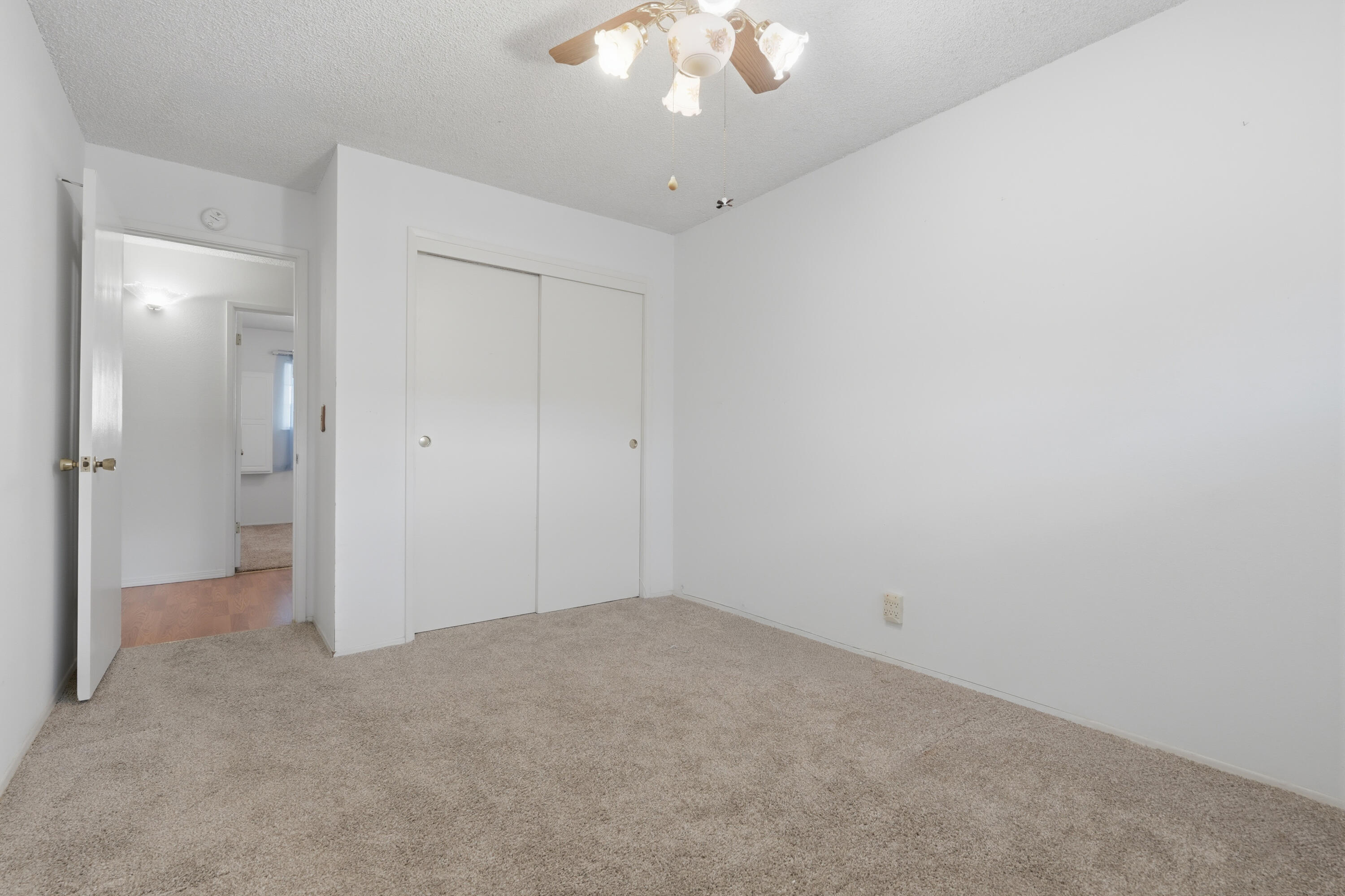 46 S Olive St, Lemoore, CA 93245