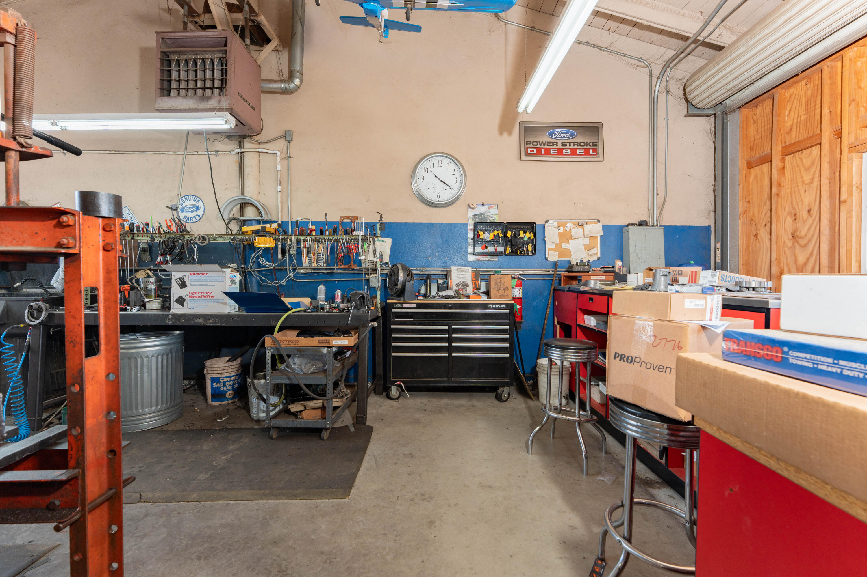 68 W Henderson Ave, Porterville, CA 93257