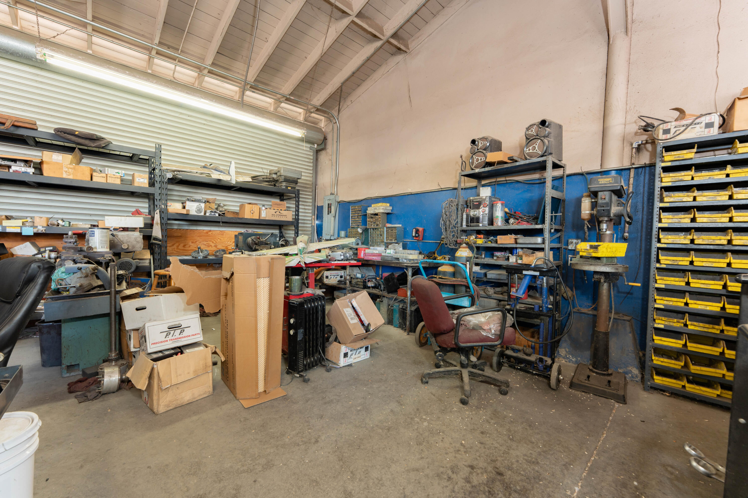 68 W Henderson Ave, Porterville, CA 93257