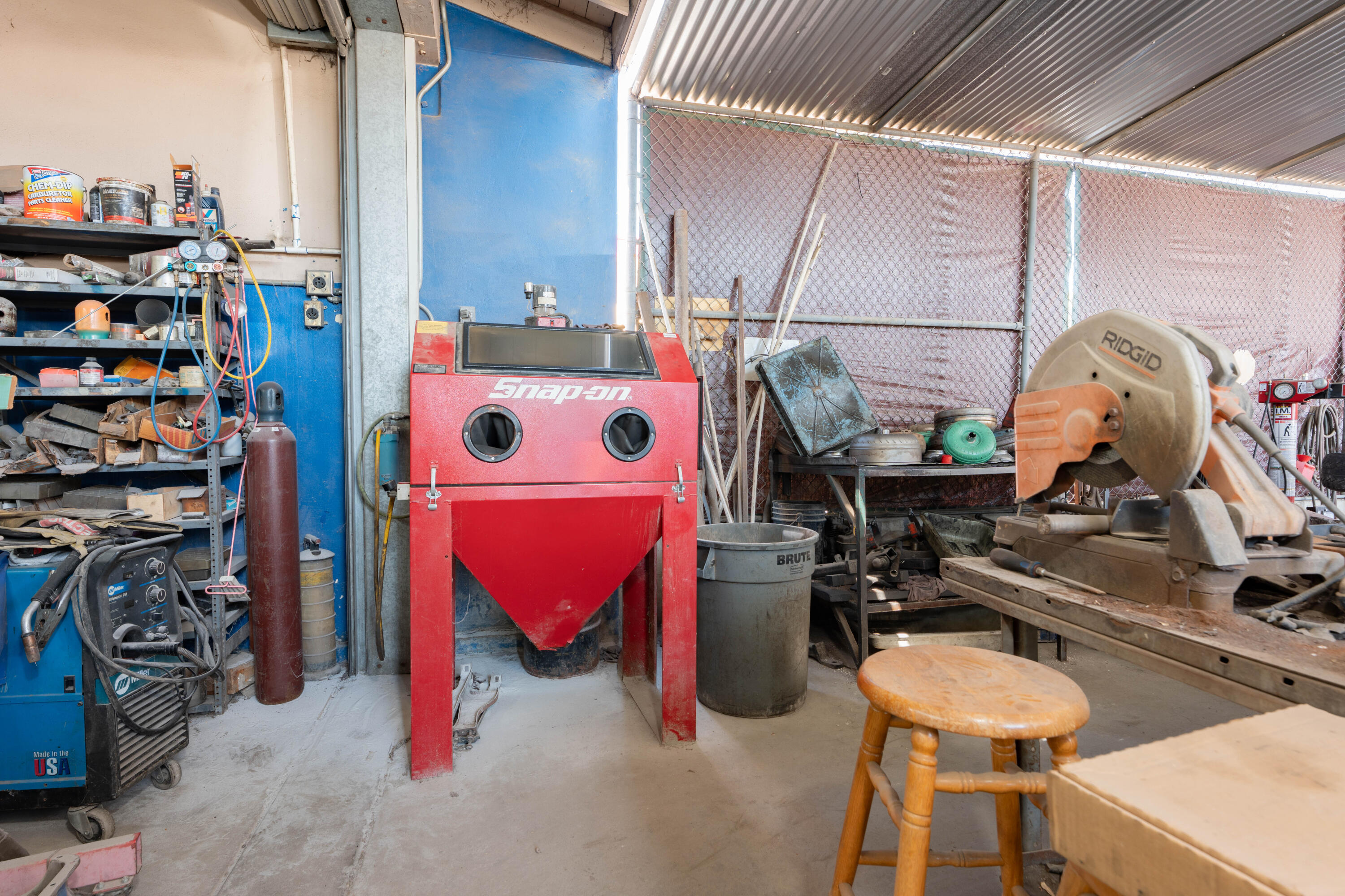 68 W Henderson Ave, Porterville, CA 93257