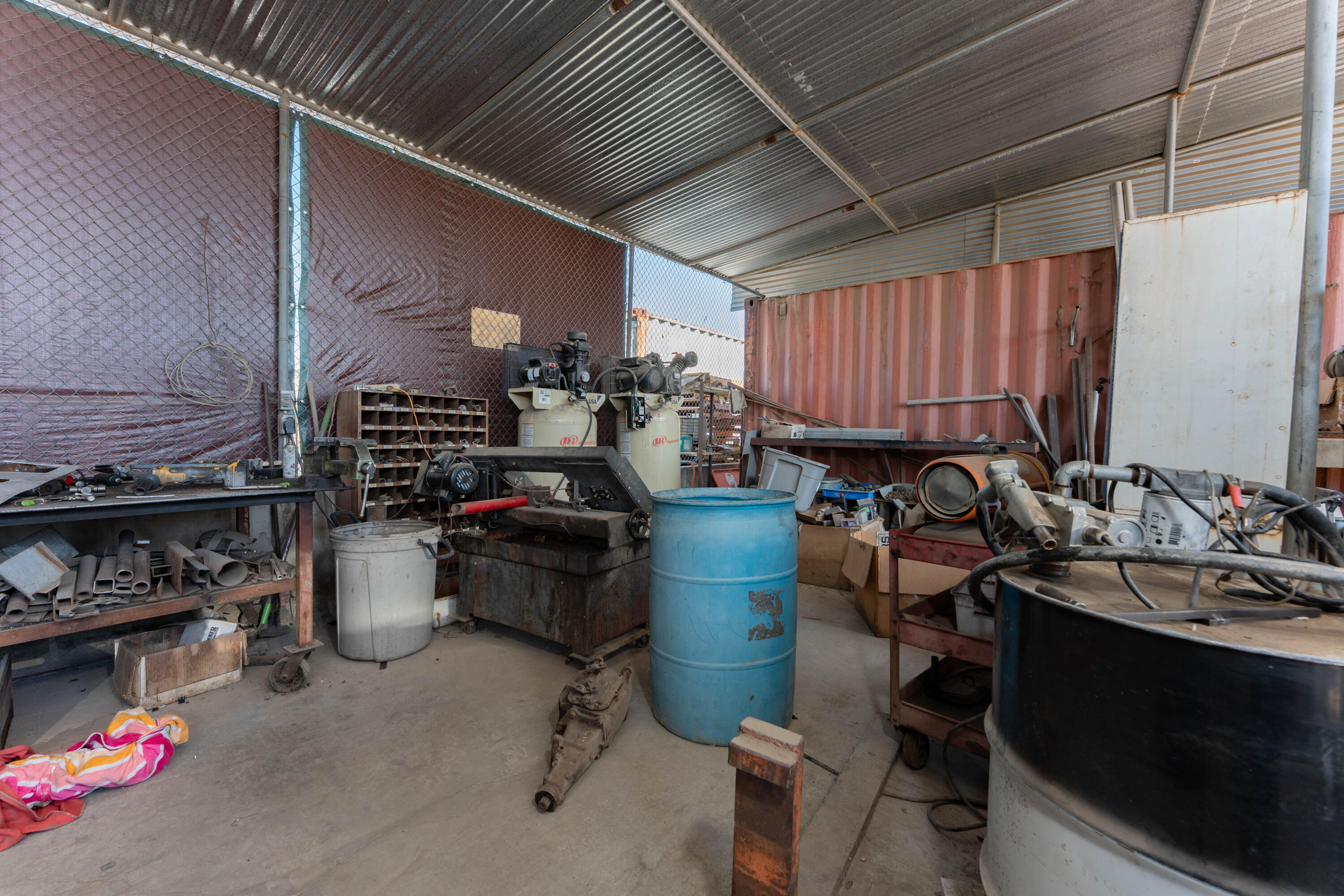 68 W Henderson Ave, Porterville, CA 93257