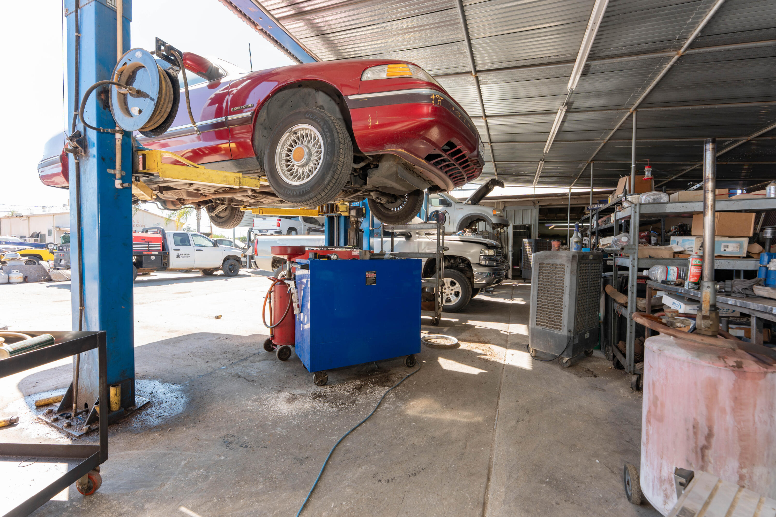 68 W Henderson Ave, Porterville, CA 93257