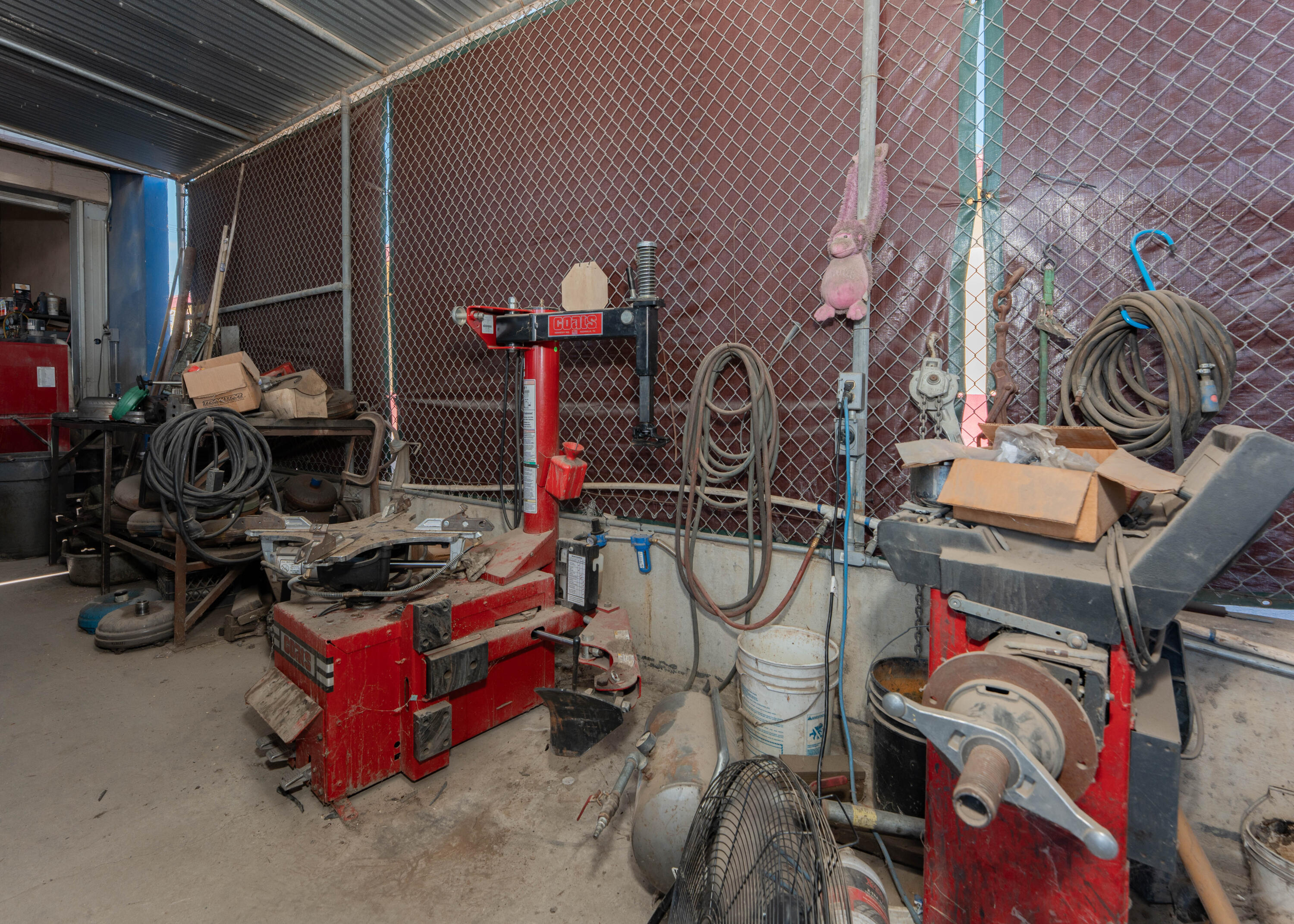 68 W Henderson Ave, Porterville, CA 93257