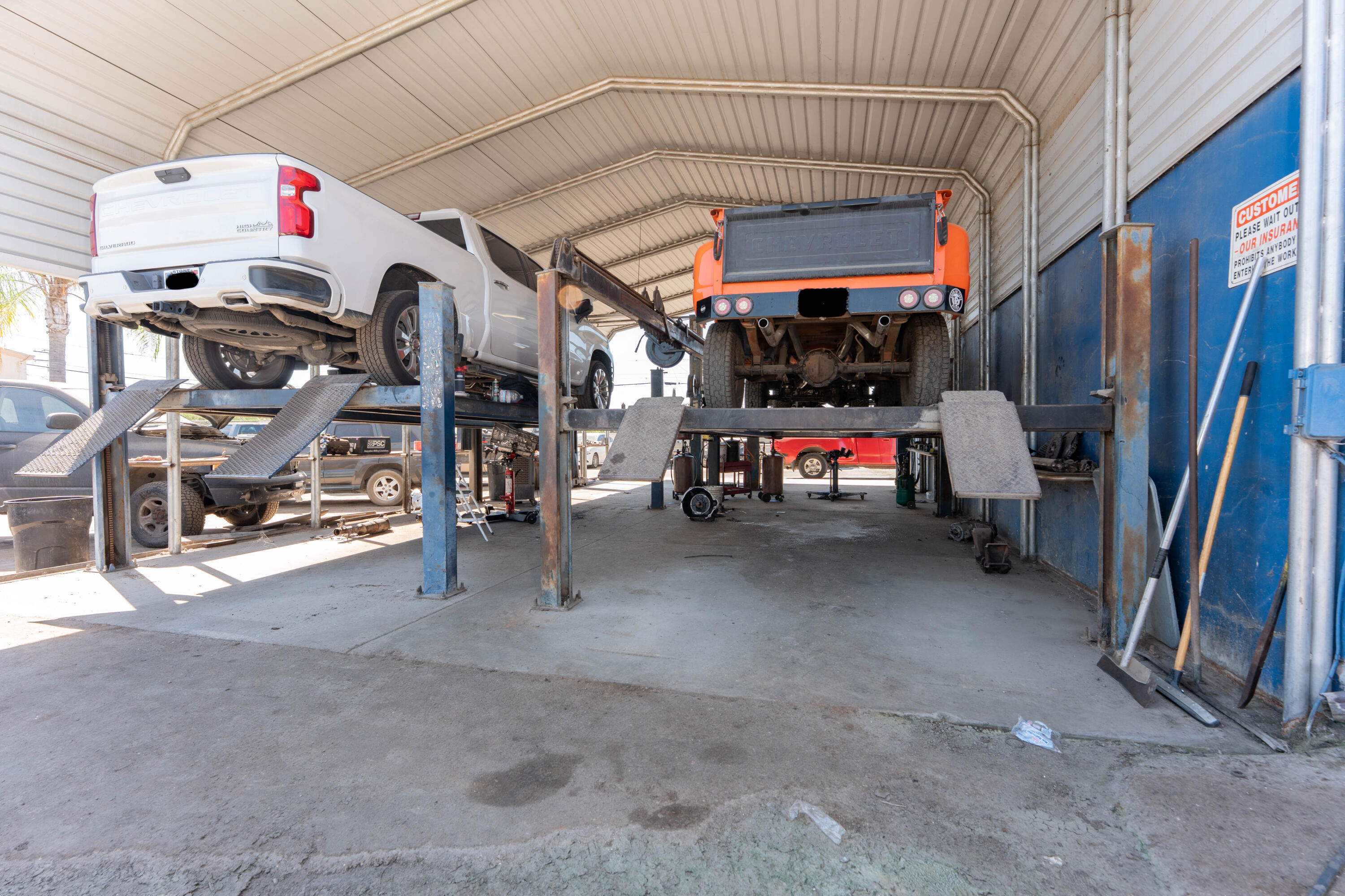 68 W Henderson Ave, Porterville, CA 93257