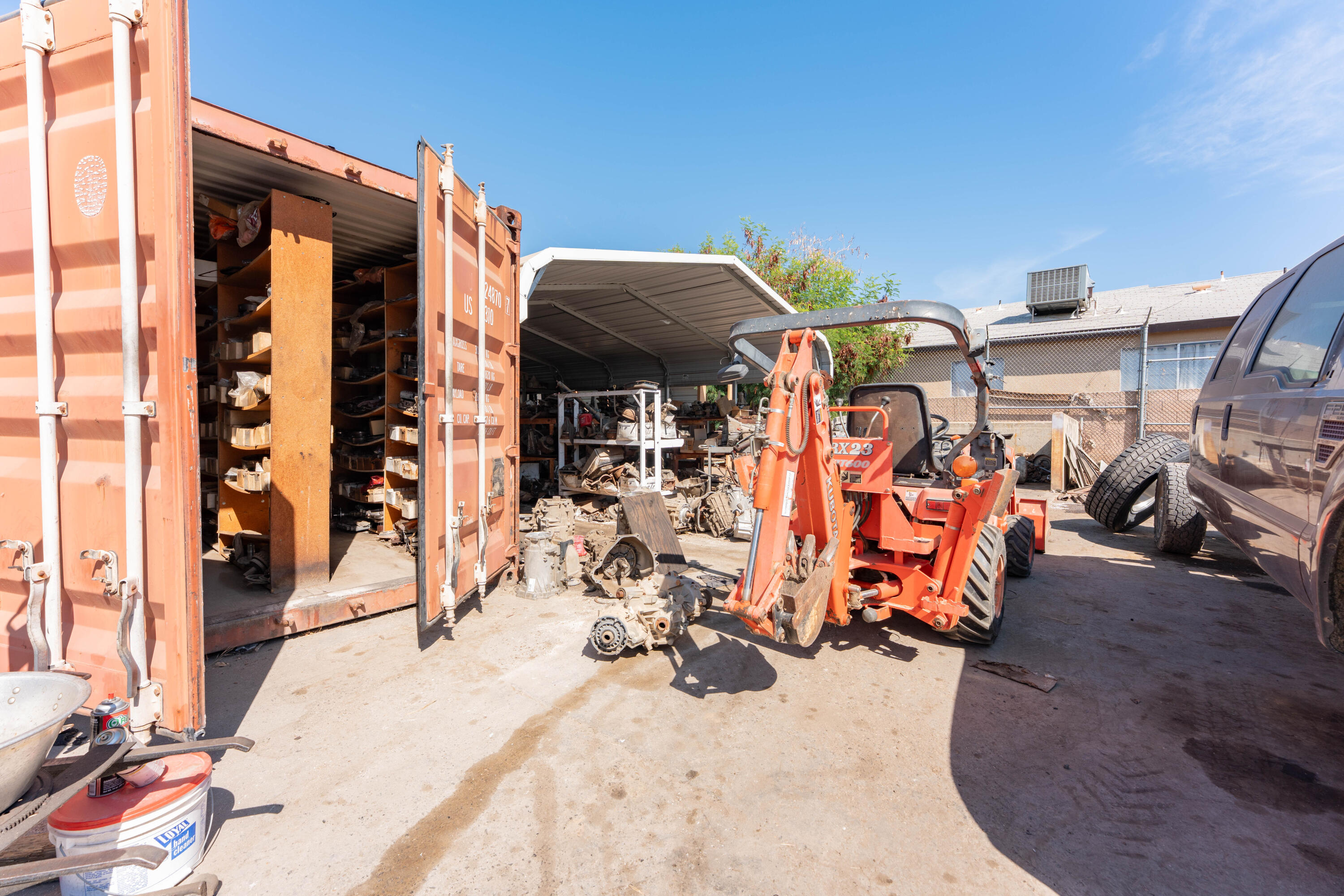 68 W Henderson Ave, Porterville, CA 93257